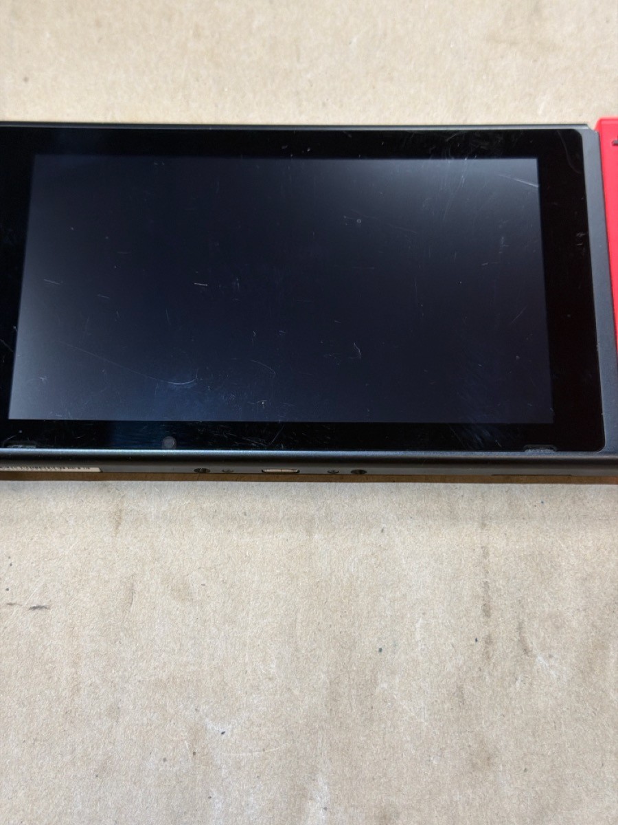 NINTENDO SWITCH HANDHELD: MODEL HAC-001 (-01) RED/BLUE, (B33004746)