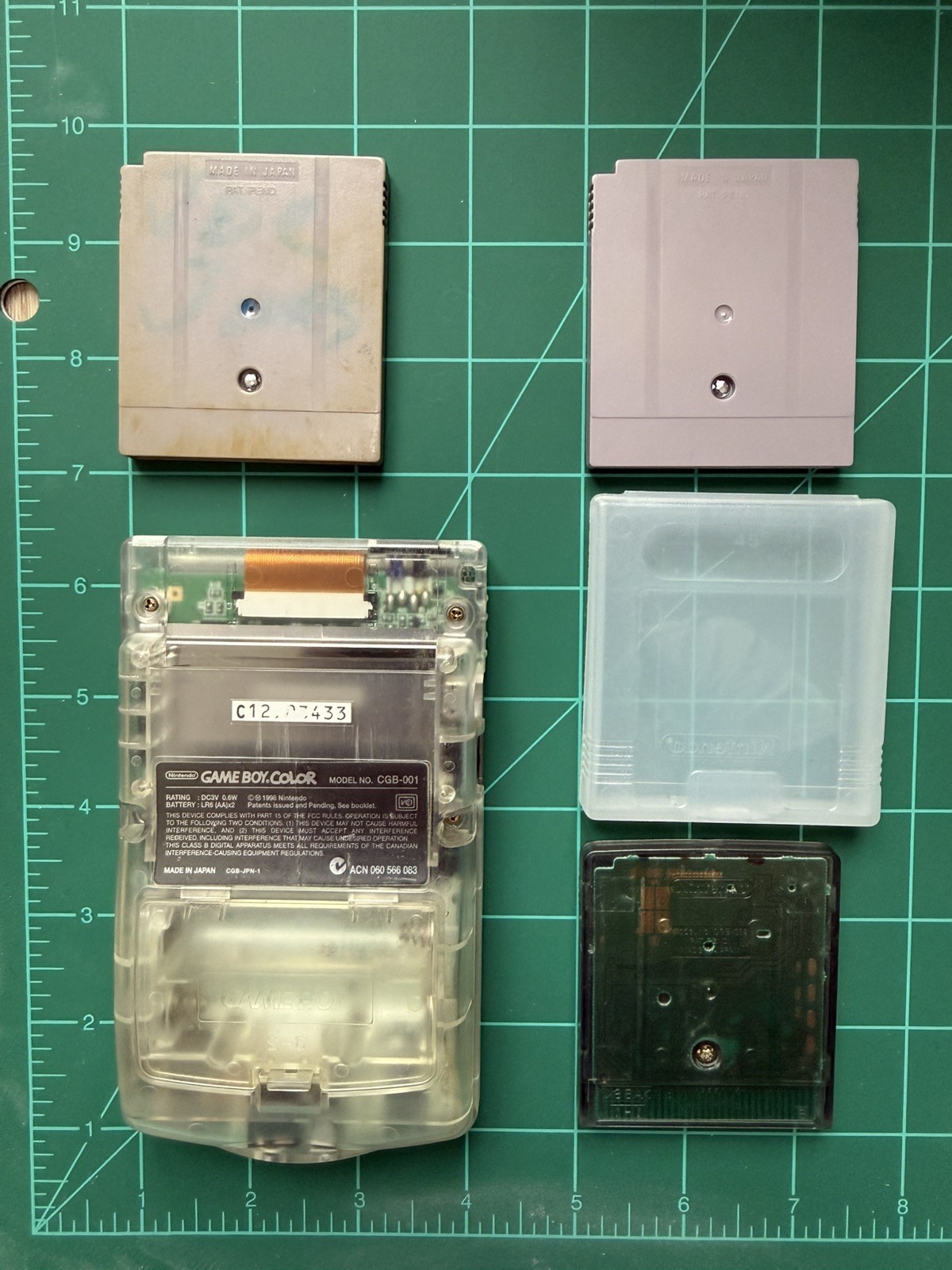 Nintendo Game Boy Color Clear + 3 Game Lot Super Mario Land 2 Bros Deluxe Bugs