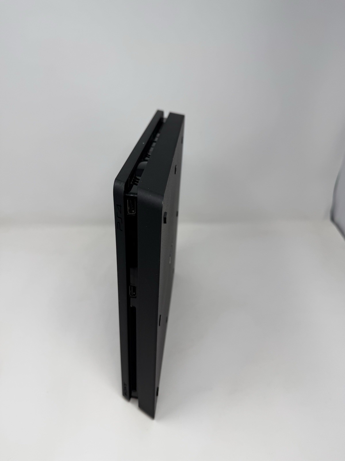 Sony PlayStation 4 Slim 500GB Console Bundle NEW THERMAL PASTE (Firmware 10.50)