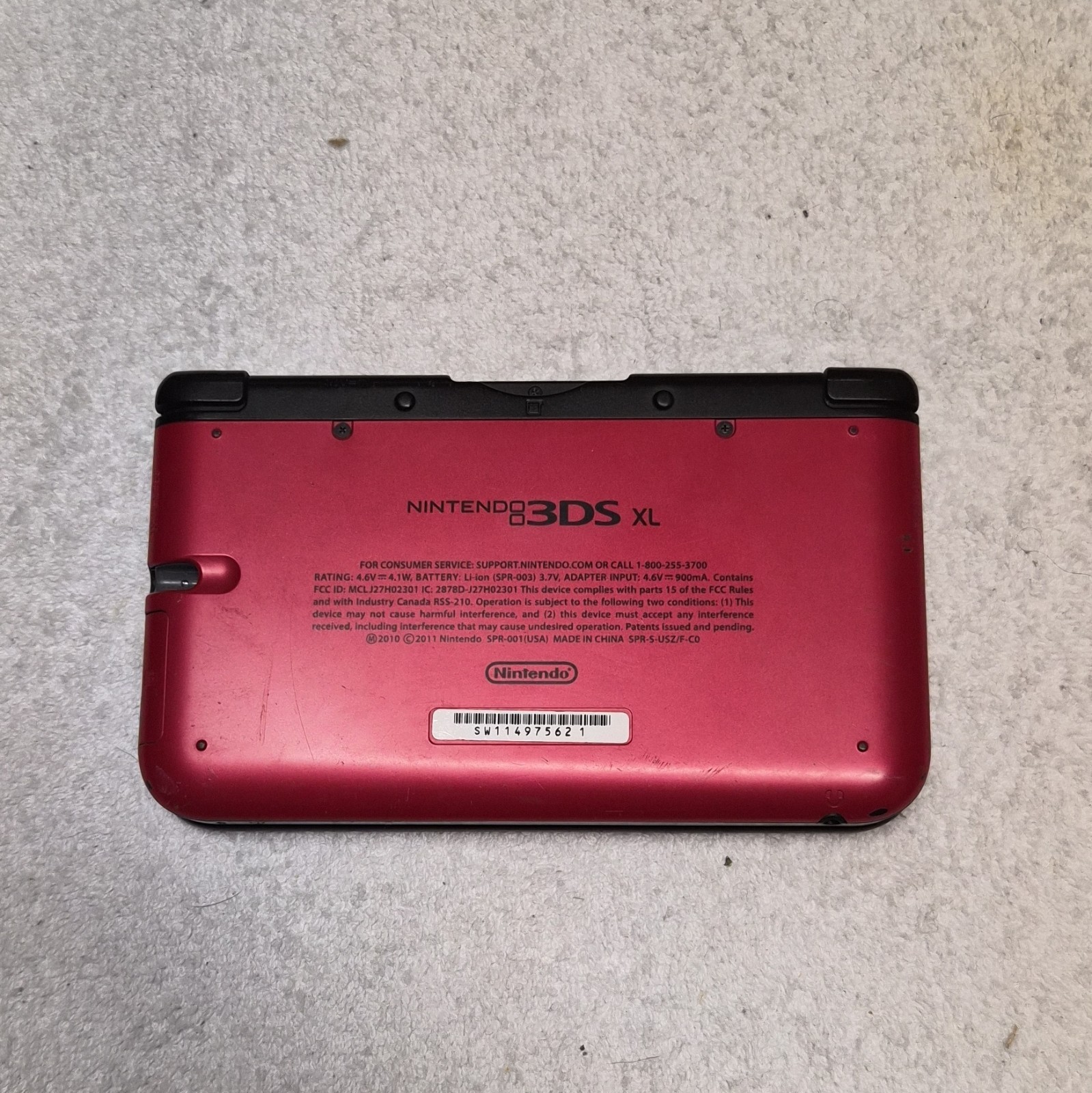 Nintendo 3DS XL Handheld System Red/Black 3D Capability Headphone Jack