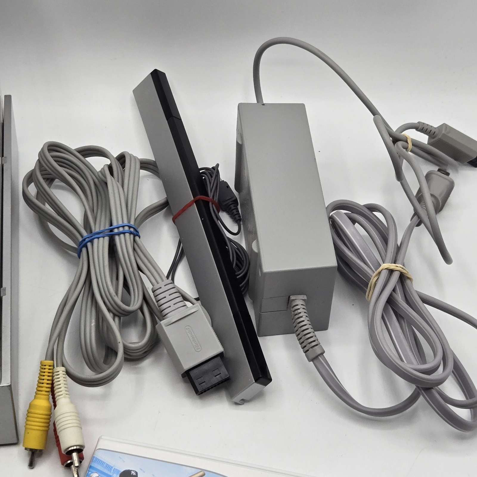 Nintendo Wii Console RVL-001 White Complete Bundle W/ Games Tested