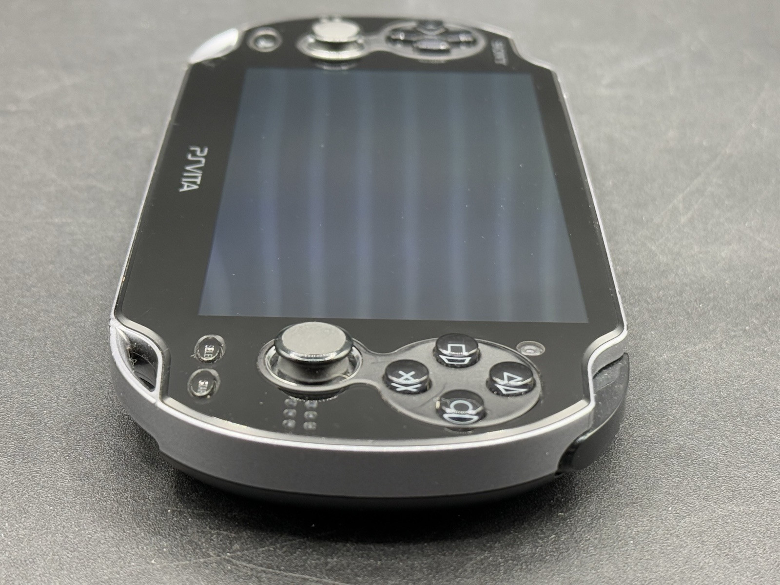 Sony PlayStation PS VITA PCH 1001 Black Console W/Charger & OEM 4GB Memory Card
