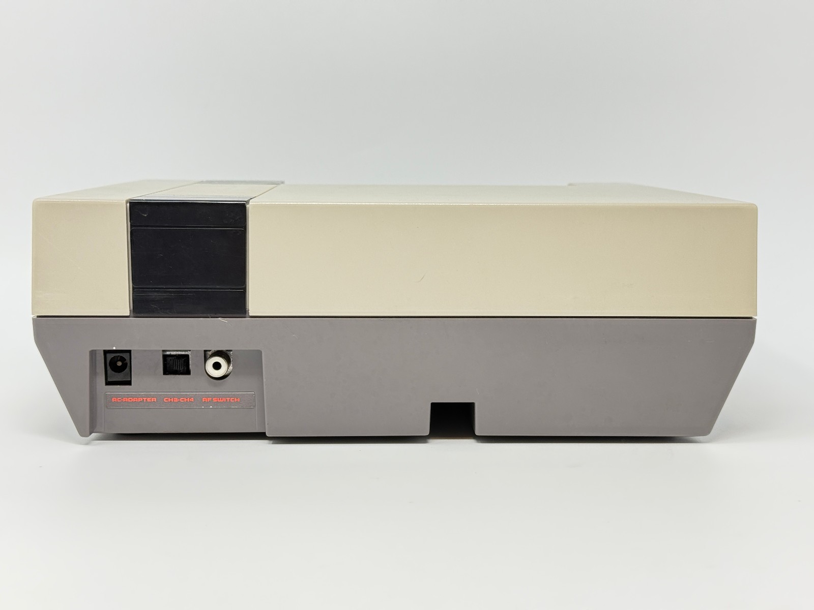 Nintendo NES Console [NES-001] *NO CABLES – TESTED & WORKING – READ* [5g]