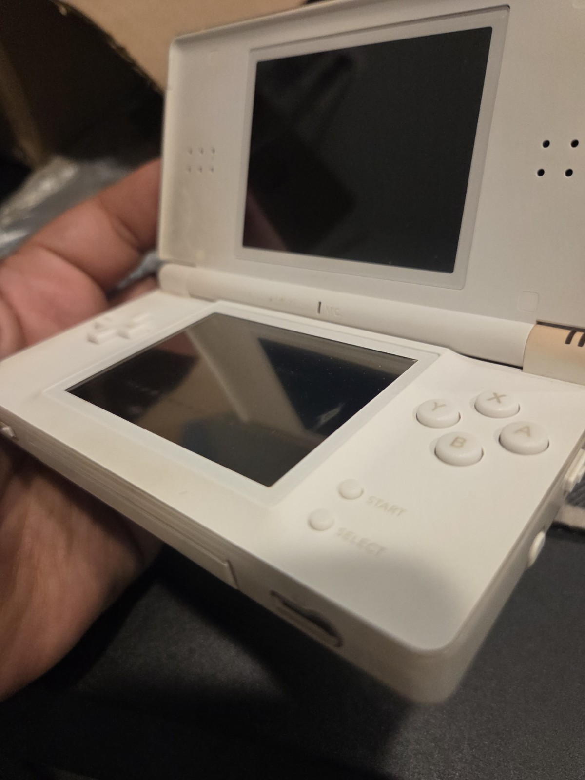Nintendo DS Lite USG-001 JPN White Handheld Console Stylus & Cable
