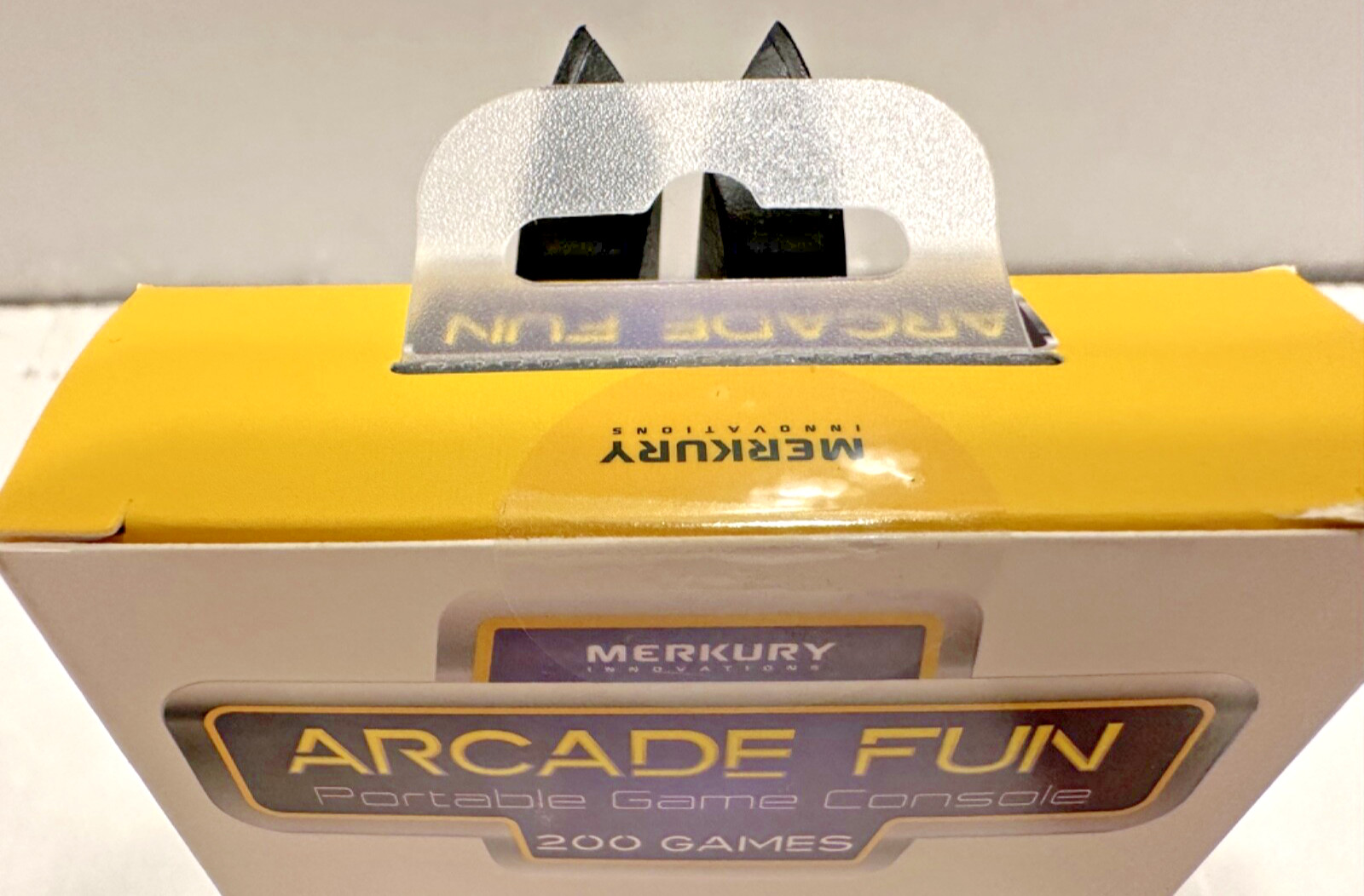 Merkury Innovations Arcade Fun Portable Game Console 200 Games 2025 (New/Sealed)