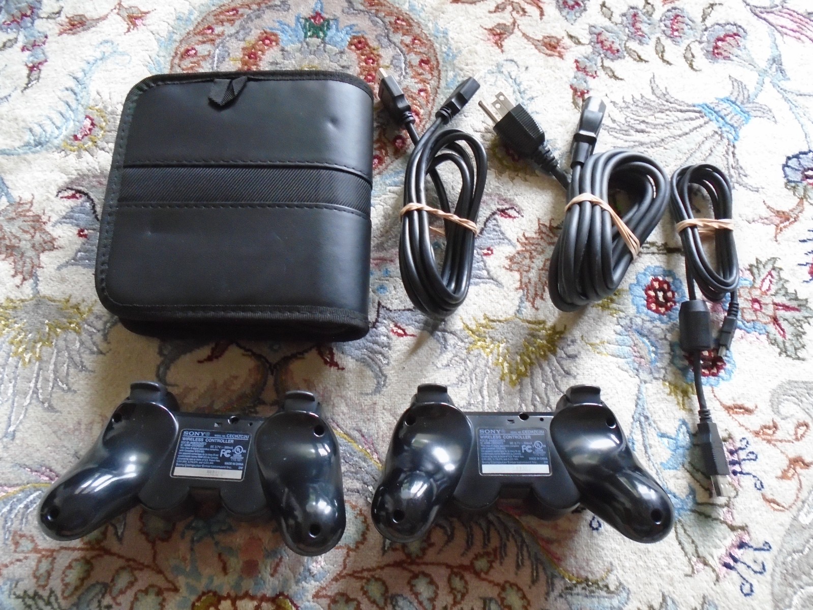 ONE OWNER PS3 Console 80GB & 15 games bundle, controllers PlayStation 3 CECHL01