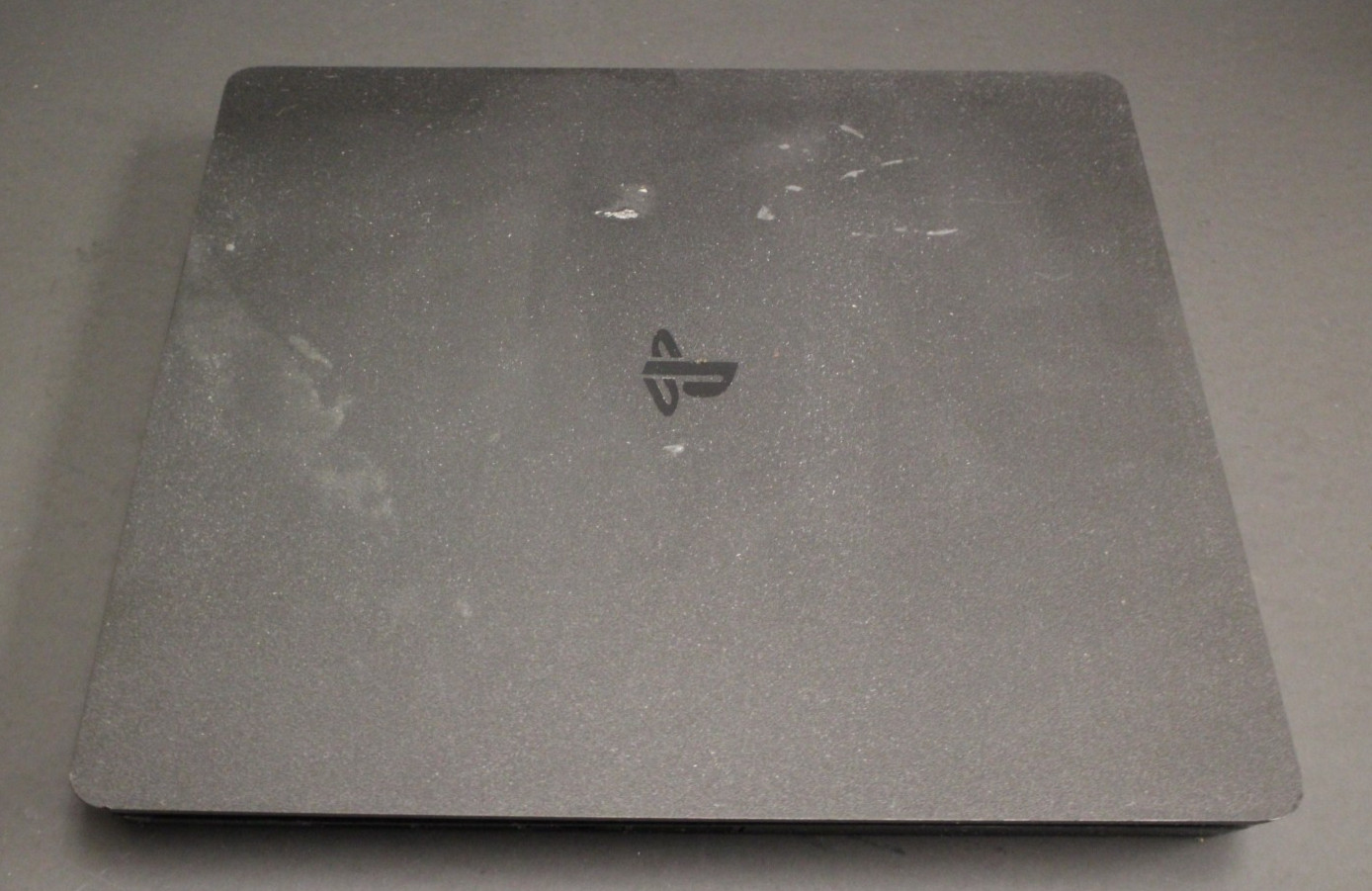 (RI2) Sony Playstation 4 PS4 Slim 1TB Console – Black (CUH-2215B)