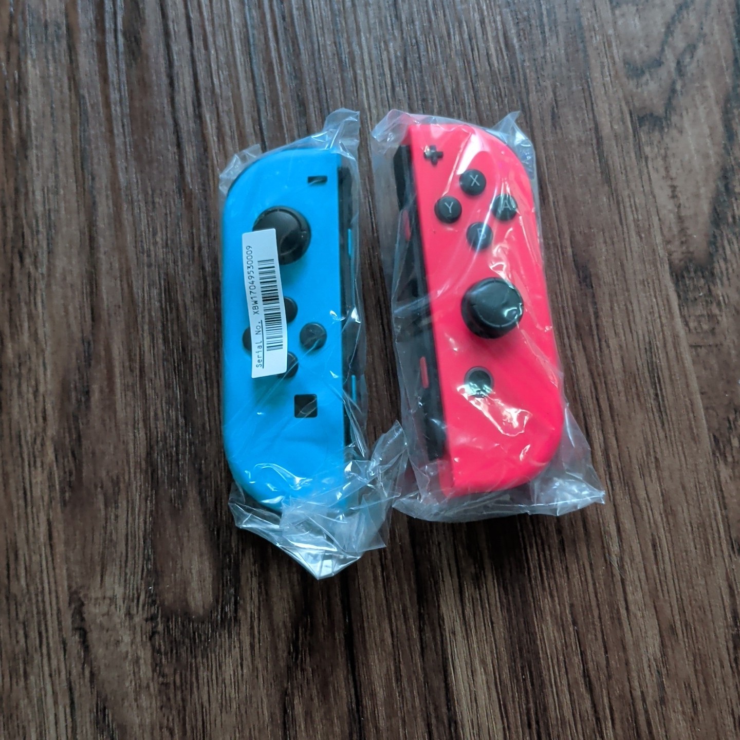 Nintendo Switch System 32GB HAC-001 w/ Deluxe Case & Ergonomic Joy-Cons See Desc
