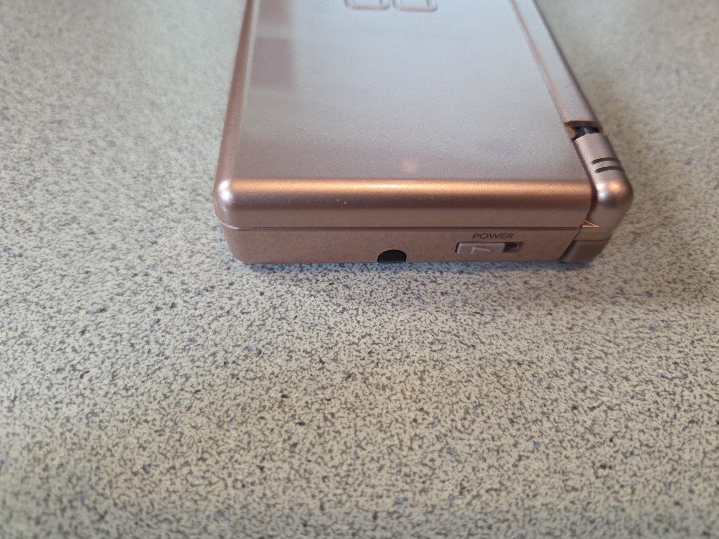 Nintendo DS Lite (Metallic Rose) w/charger, Works but some damage, PLEASE READ!!