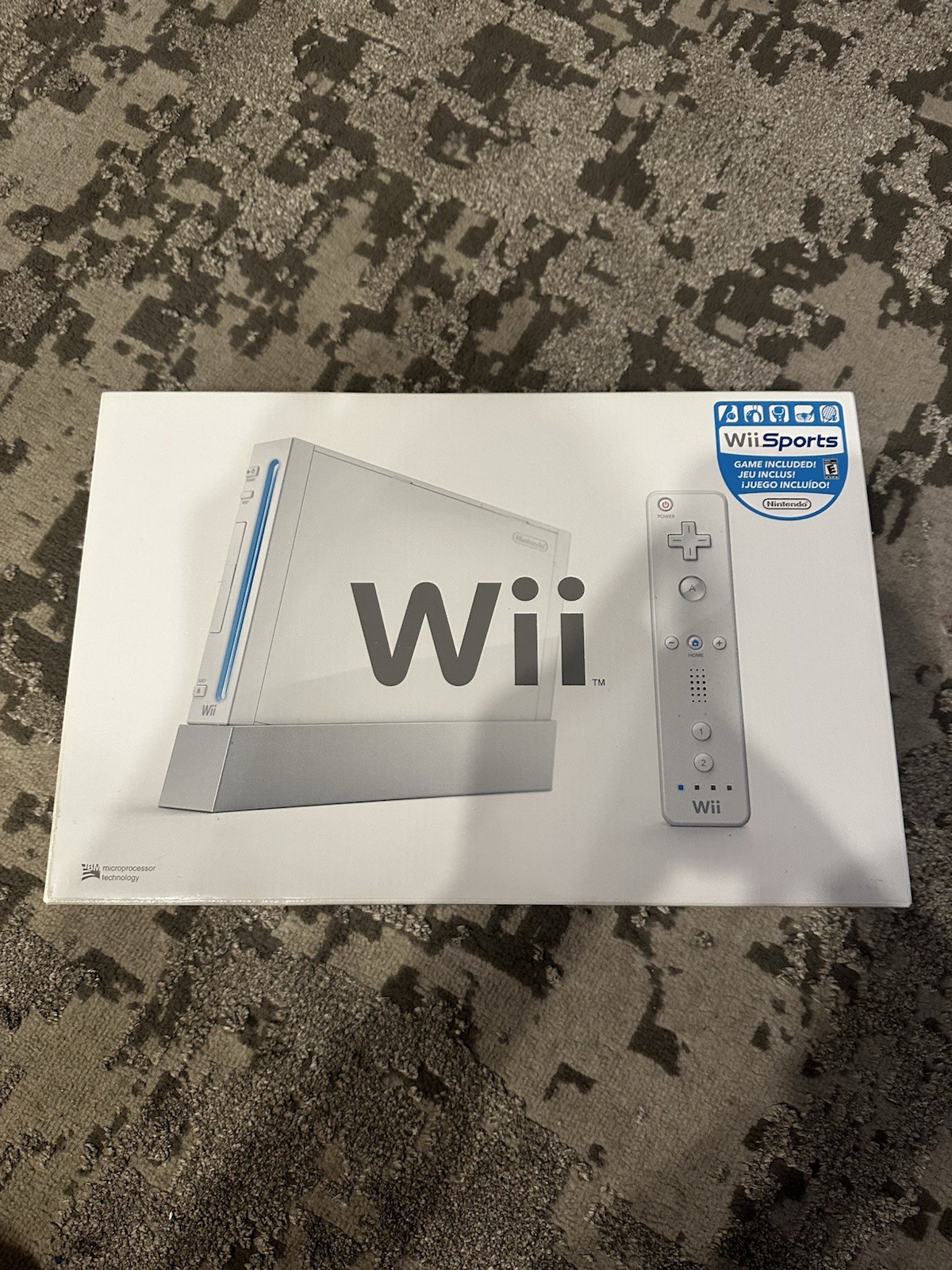 Nintendo Wii White Home Console Bundle w/ Wii Sports bundle
