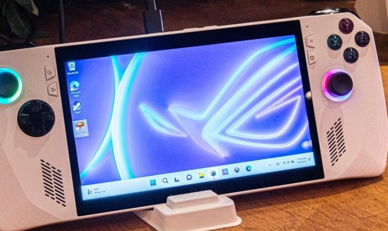 ASUS ROG Ally 7in 512GB White Gaming Handheld Console