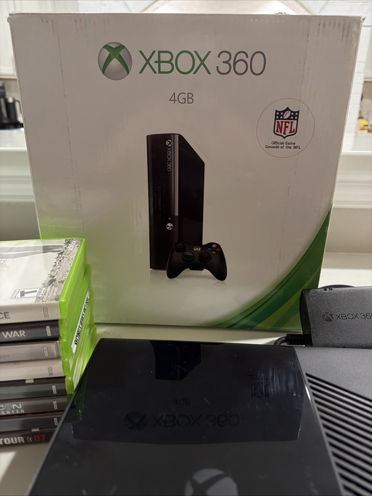Microsoft Xbox 360 E 4GB Console Black CIB w/ Two Controllers, & 8 Games TESTED!