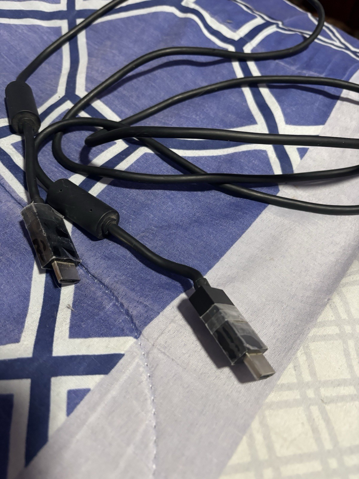 Xbox One Original With Kinect and All Cables – No Controller – Still Works