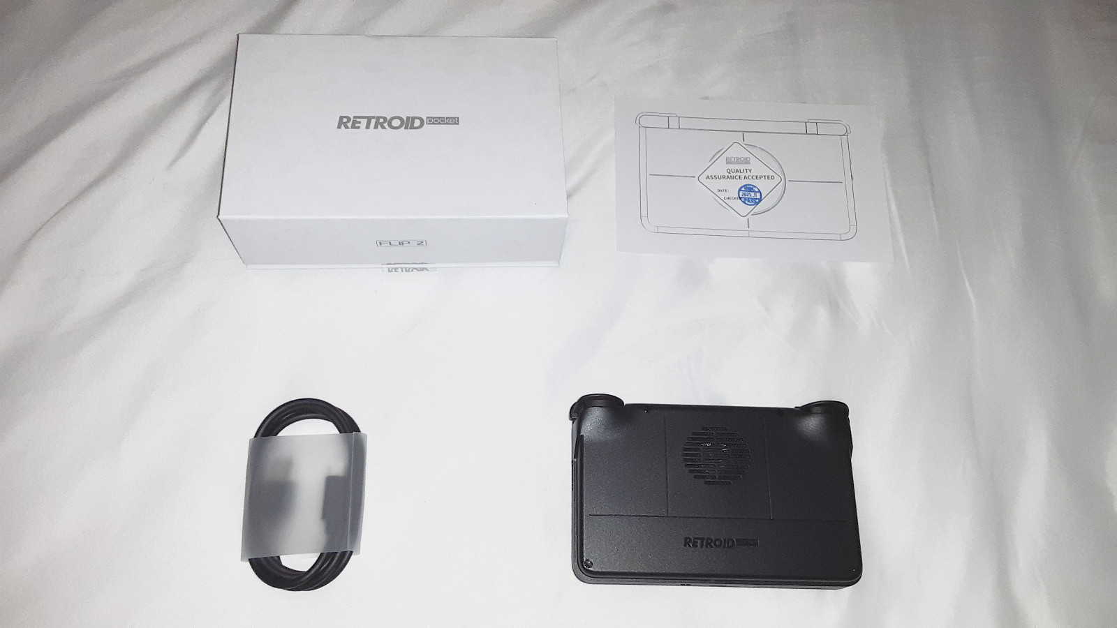 Retroid Pocket Flip 2 Handheld D1100 / Black – Android 13 – Open Box Complete!