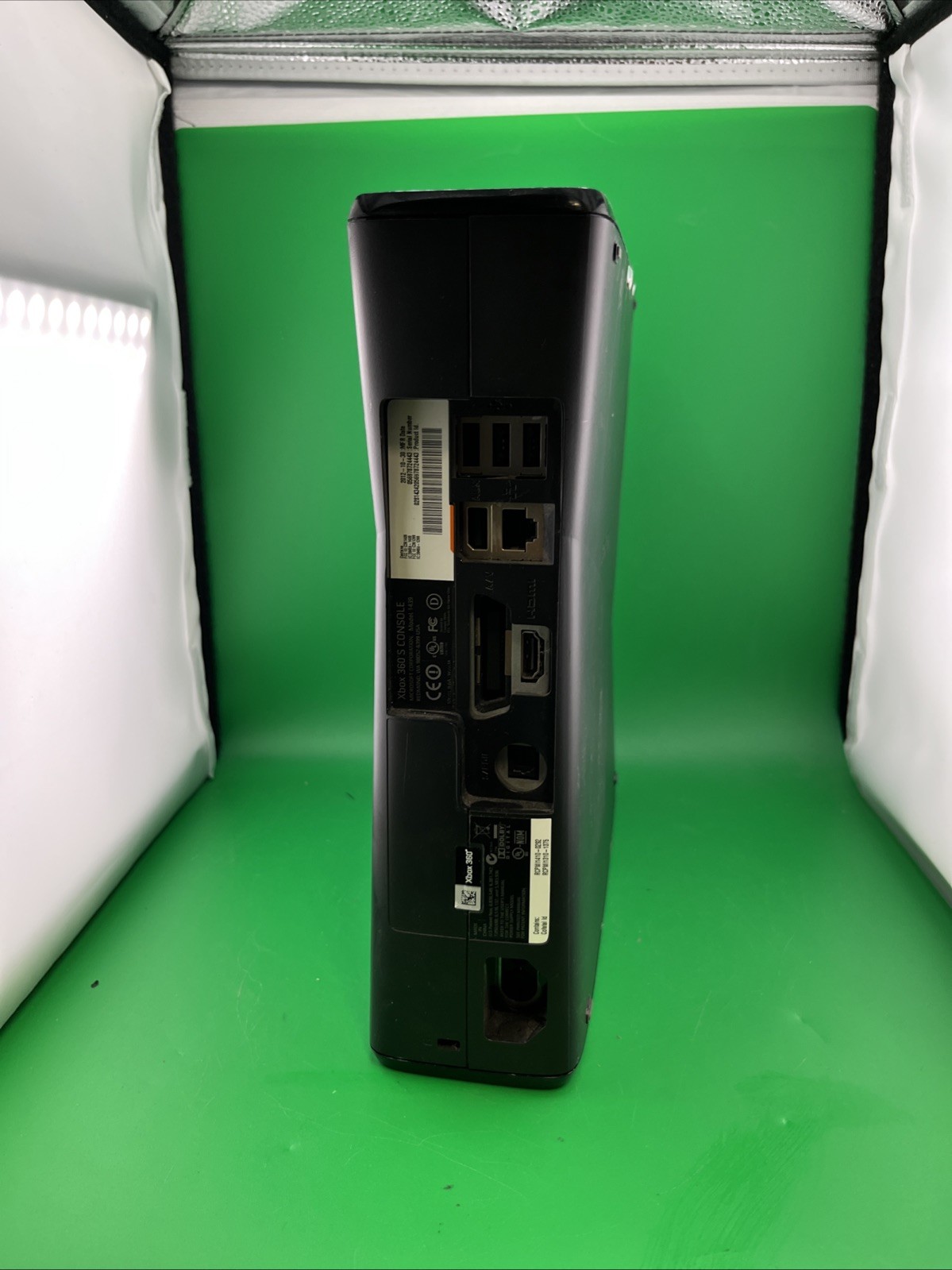 Microsoft Xbox 360 S 4GB Console – Black (1439) For Parts Or Repair (T16)