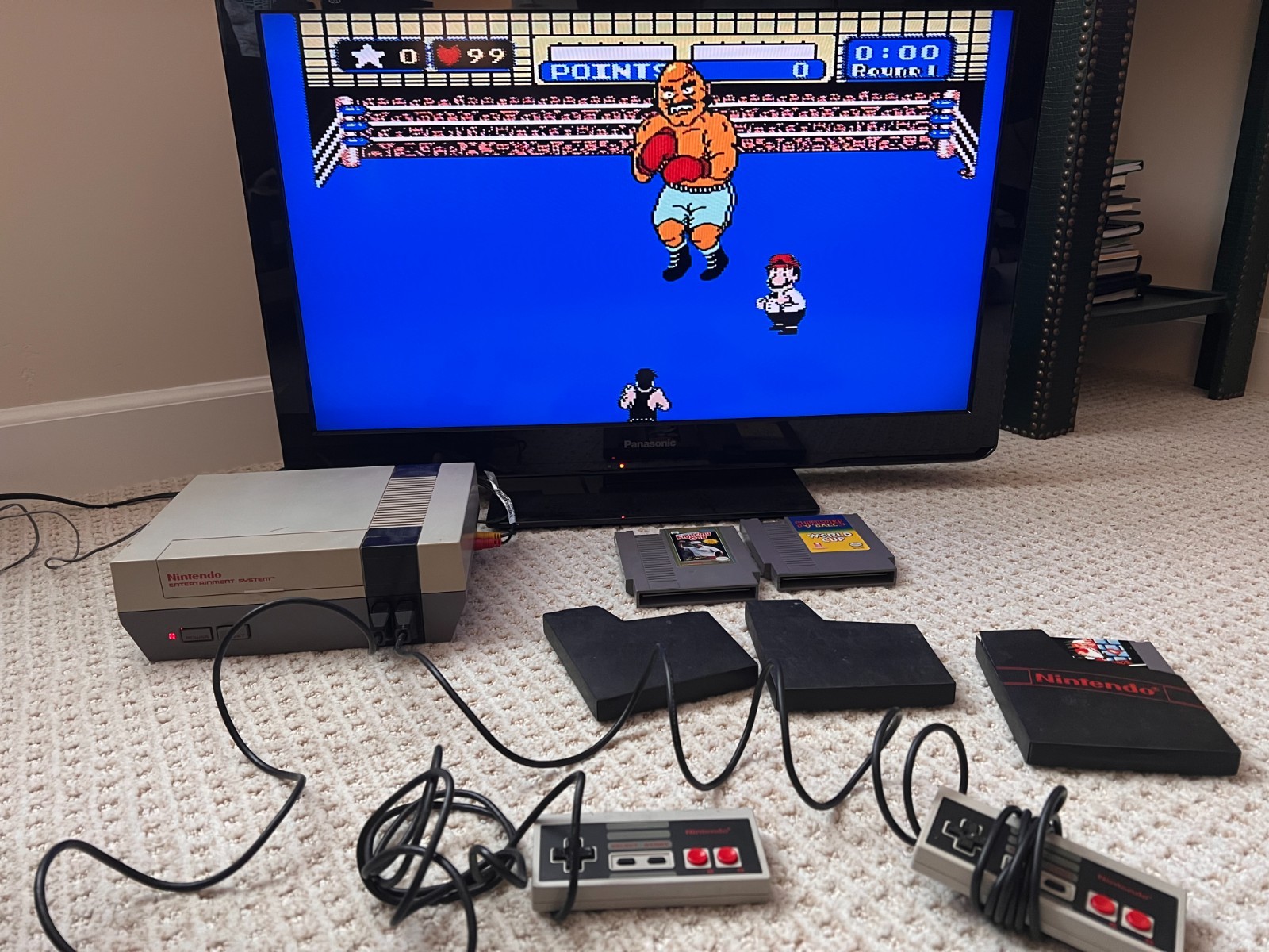 Original Nintendo NES Action Set Home Console plus 5 games – Works great!