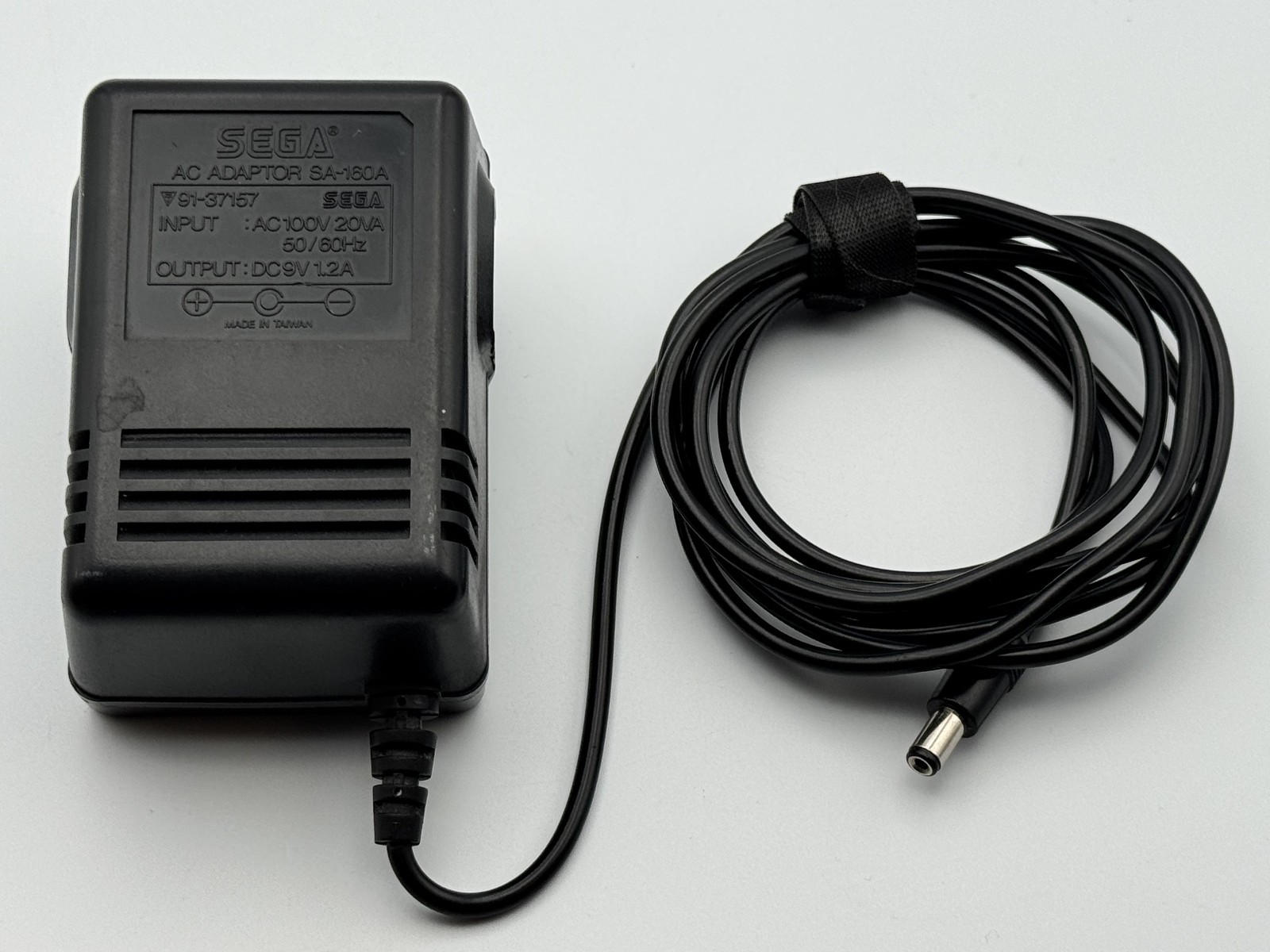 SEGA Mega Drive VA0 Console w/dust cover & power – Japan HAA-2510 – US Seller