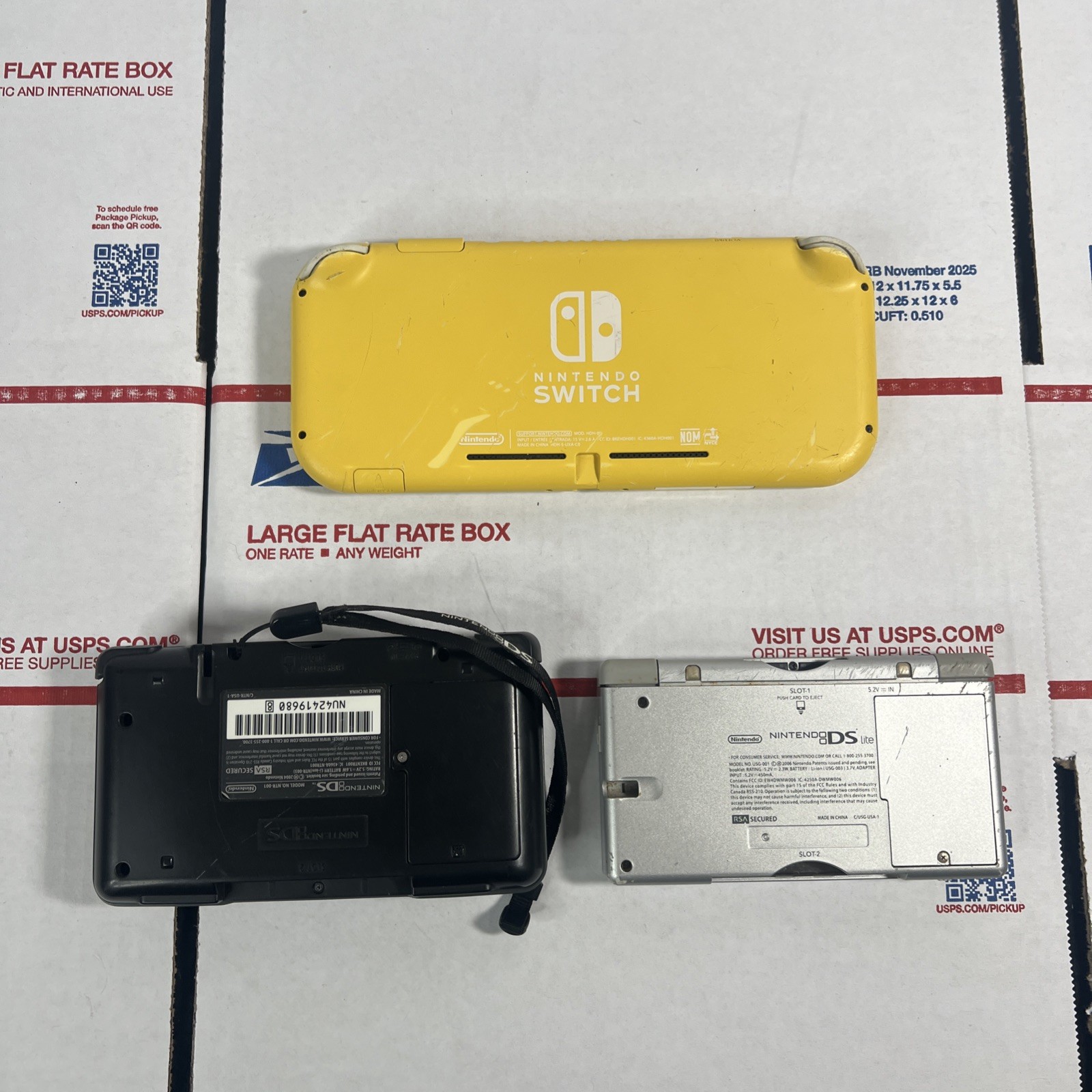 Nintendo Switch Lite & 2 Nintendo DS Lite Handheld Consoles *AS IS -PARTS -READ