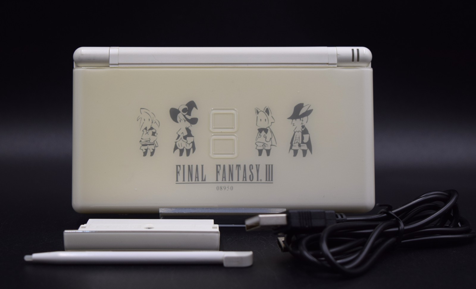 [READ] Nintendo DS Lite Final Fantasy Ⅲ Console Limited Edition Japan