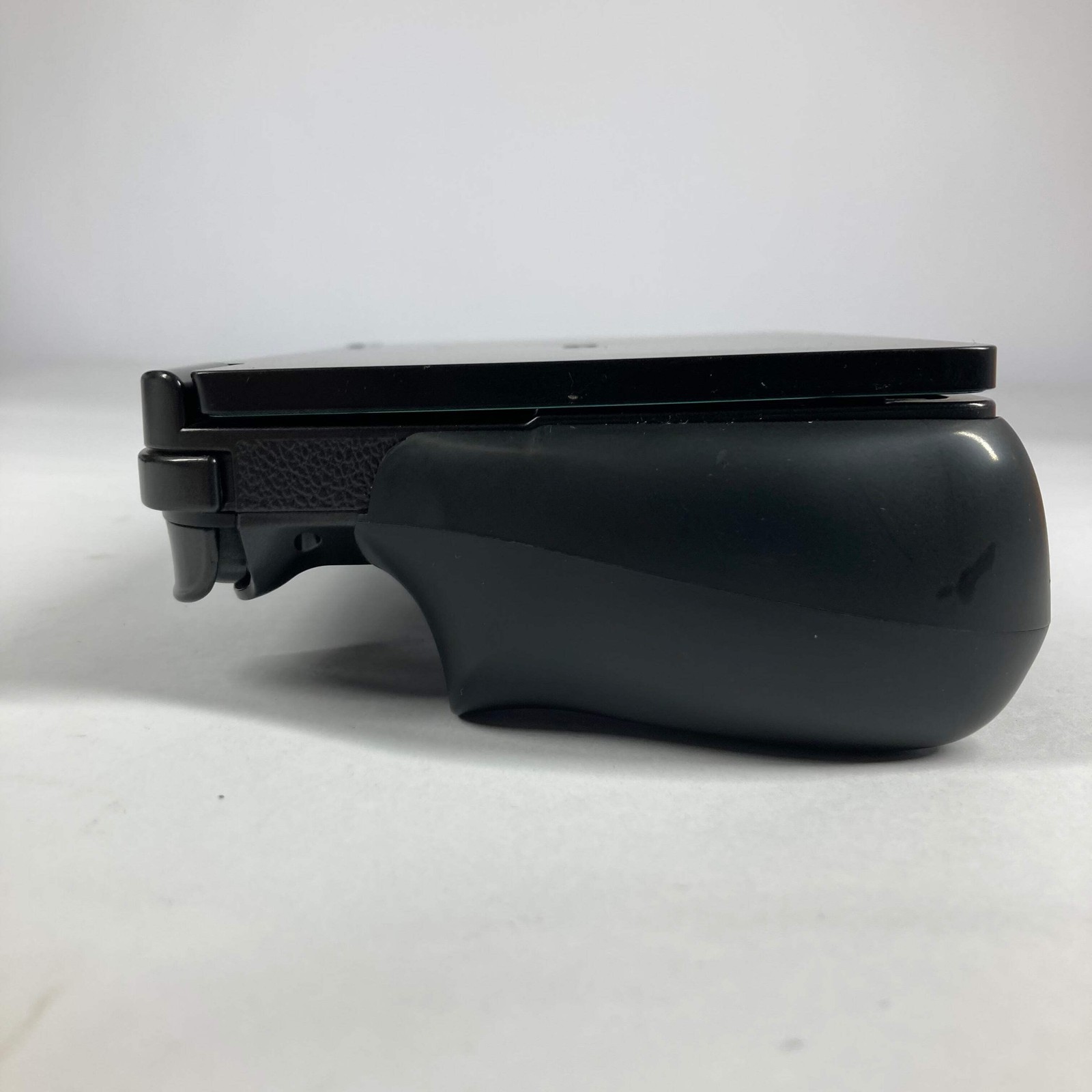 GPD Win Mini (2024) 7″ AMD Ryzen 7 8840U 32GB RAM 2TB Black G1617-01