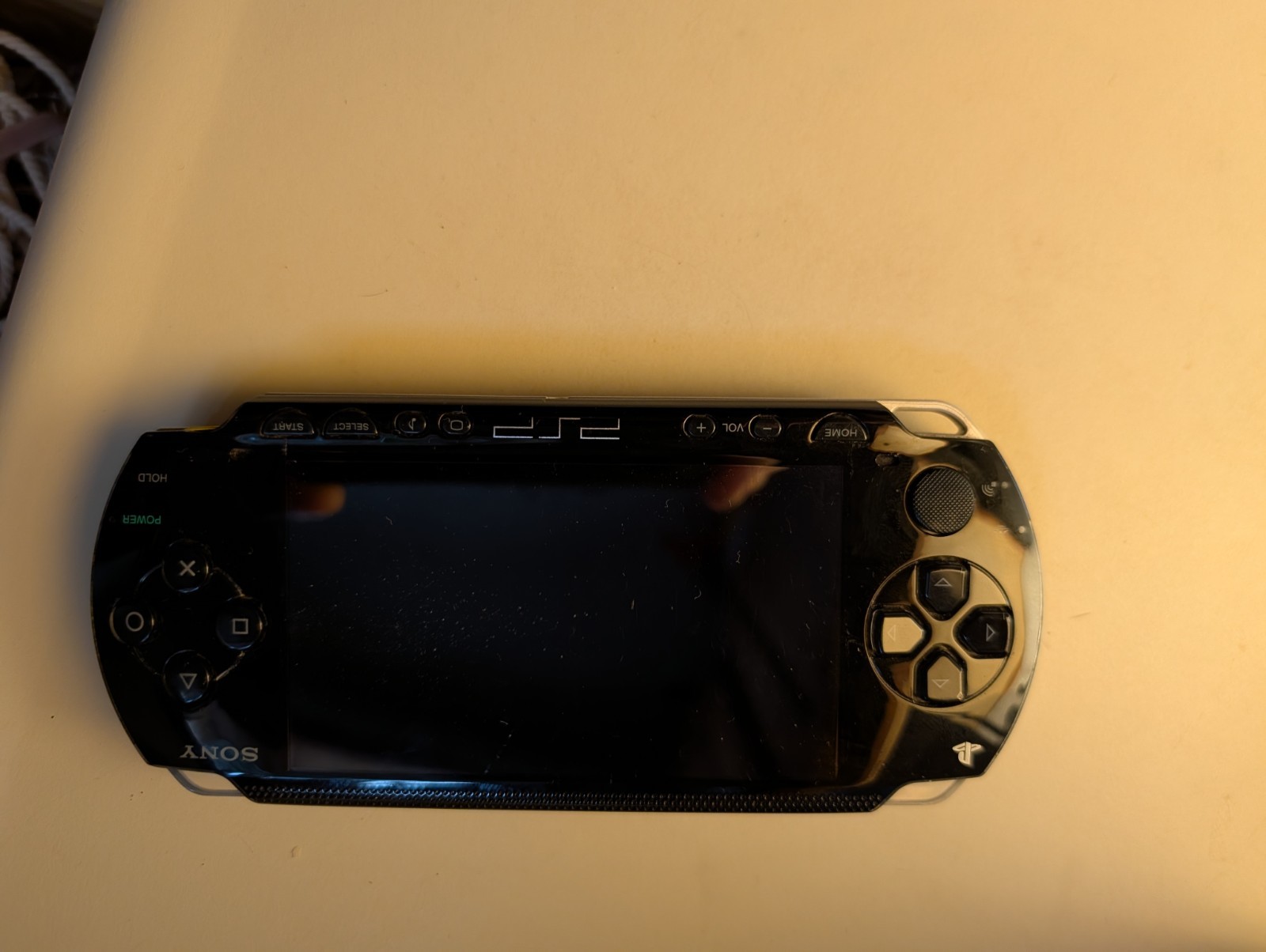 Sony PSP-1000 Fat Console Bundle – Driver 76, Midnight Club 3, Metal Gear + More