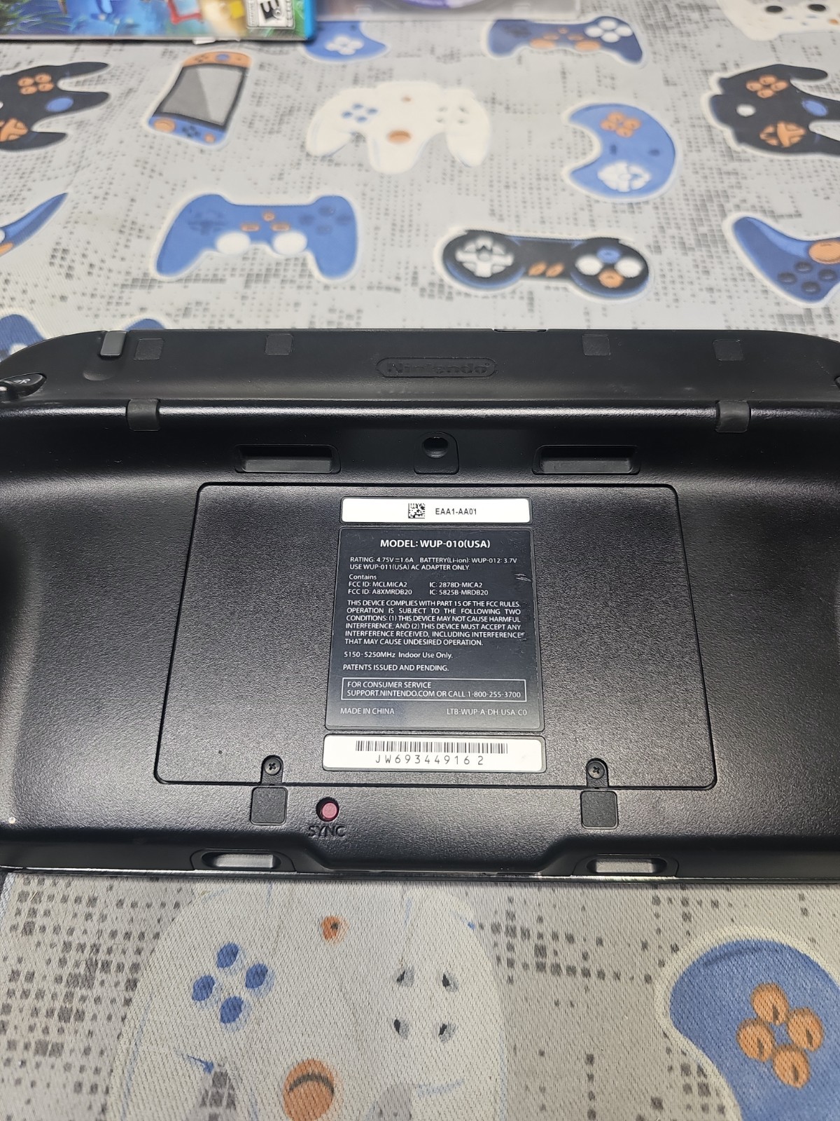 Nintendo Wii U 32GB Deluxe Black WUP-101(02) W/2 Games CLEANED & TESTED