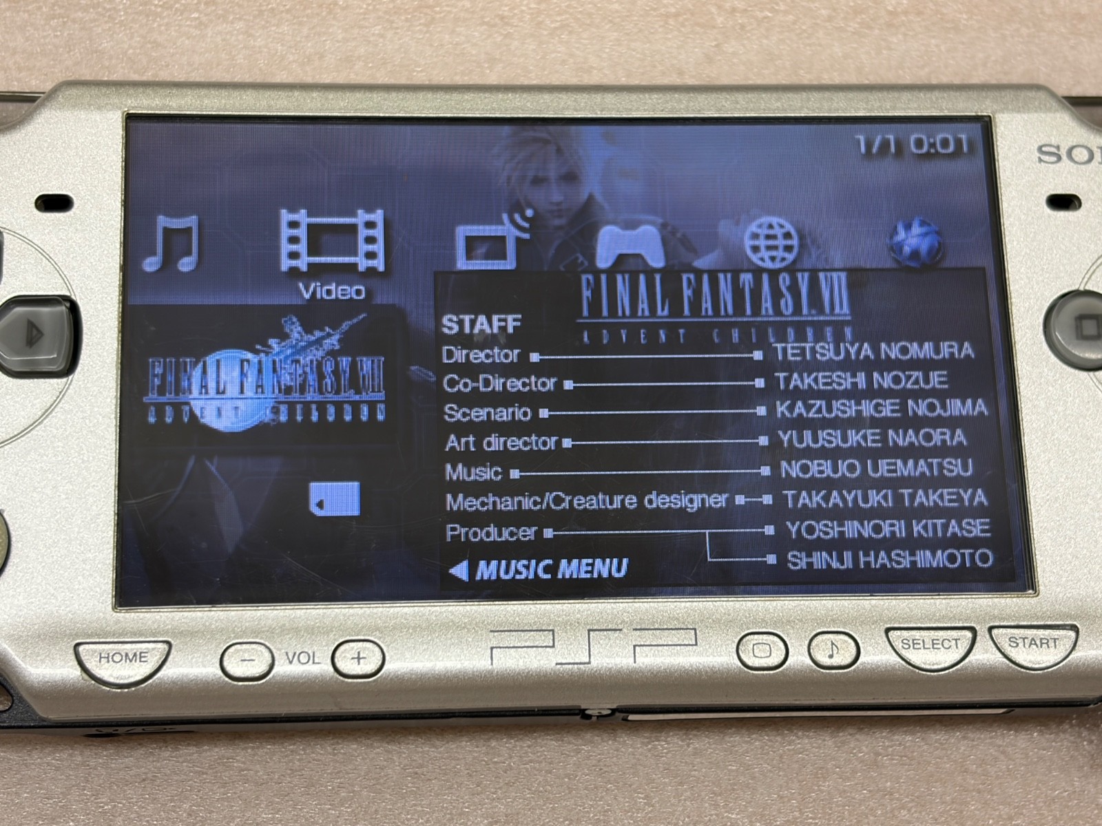 SONY PSP 2000 Crisis Core Final Fantasy FF7 Limited Edition Playstation [41587]