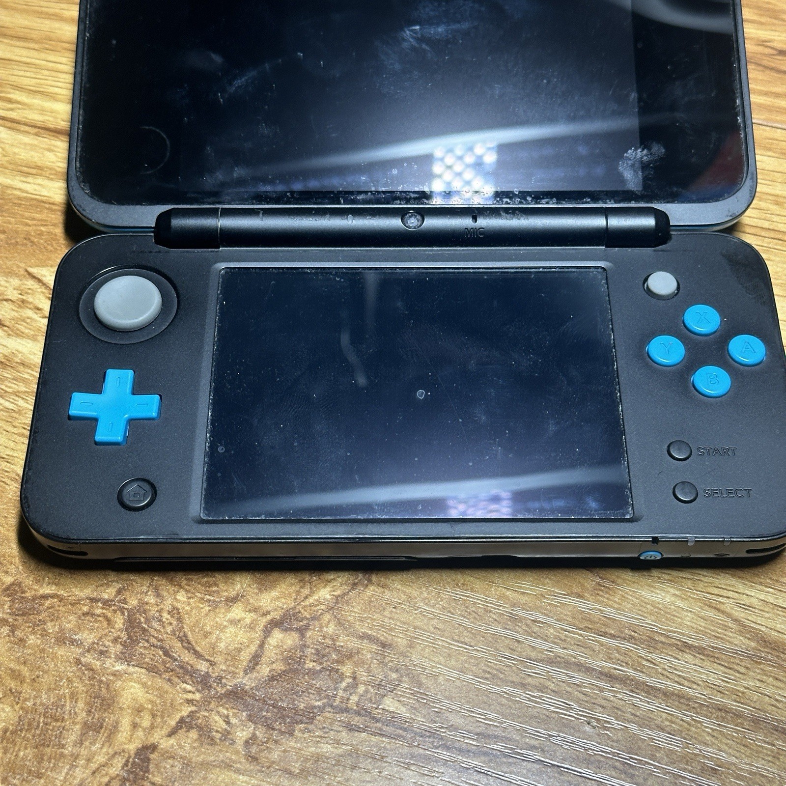 Nintendo New 2DS XL Handheld System for Nintendo 3DS Black/Blue Touchscreen