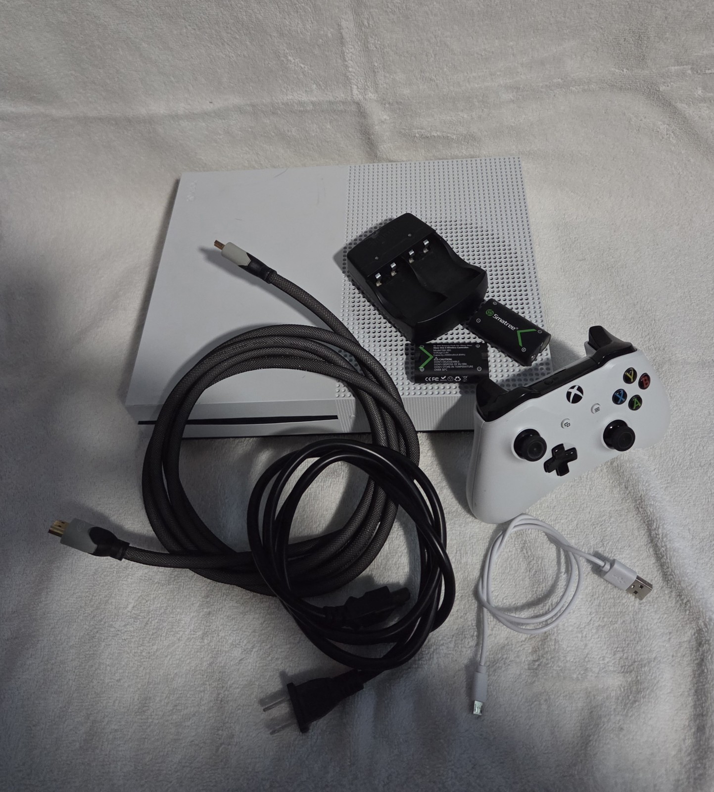 Microsoft Xbox 500GB Game Console With Controller And Li-Ion Batteries