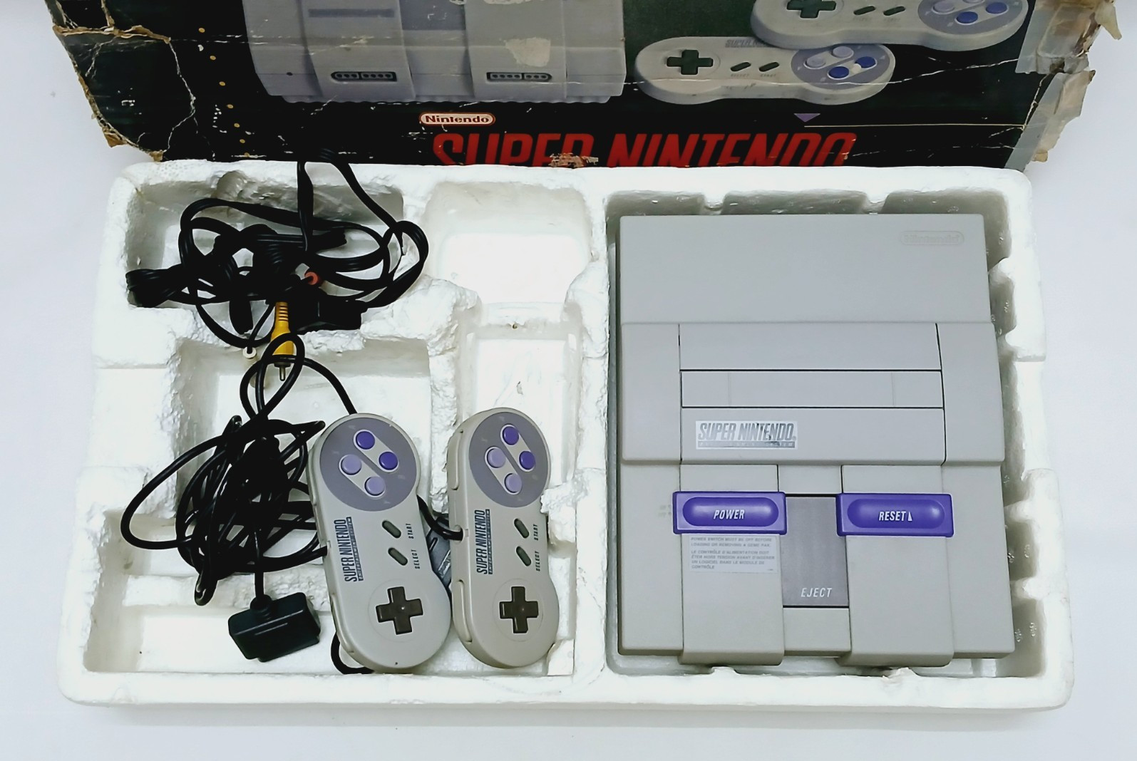 Super Nintendo Entertainment System Console SNS-001 – For Parts Only
