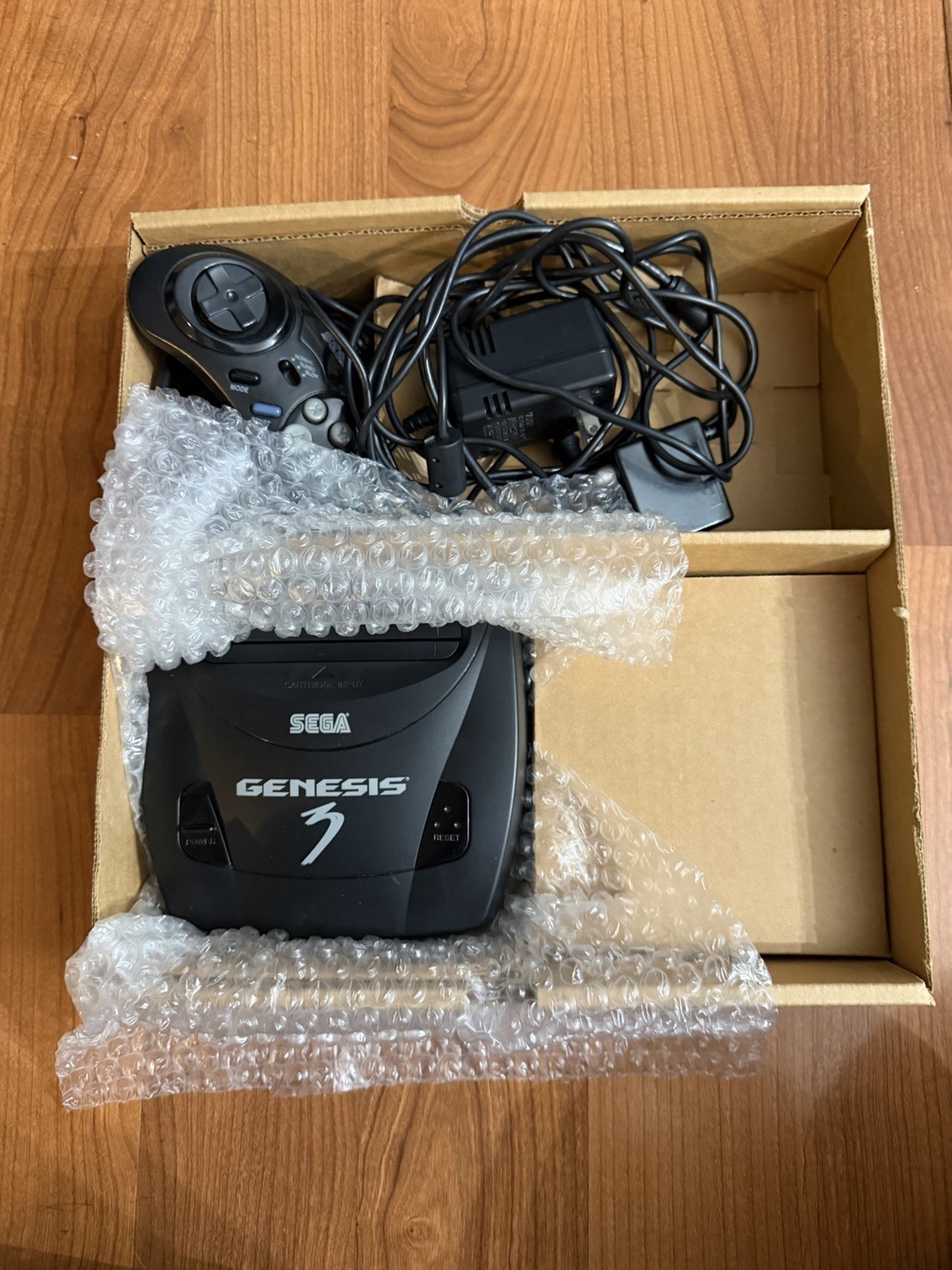 Sega Genesis III Model 3 Console Core System – Tested, come in box! No manual.