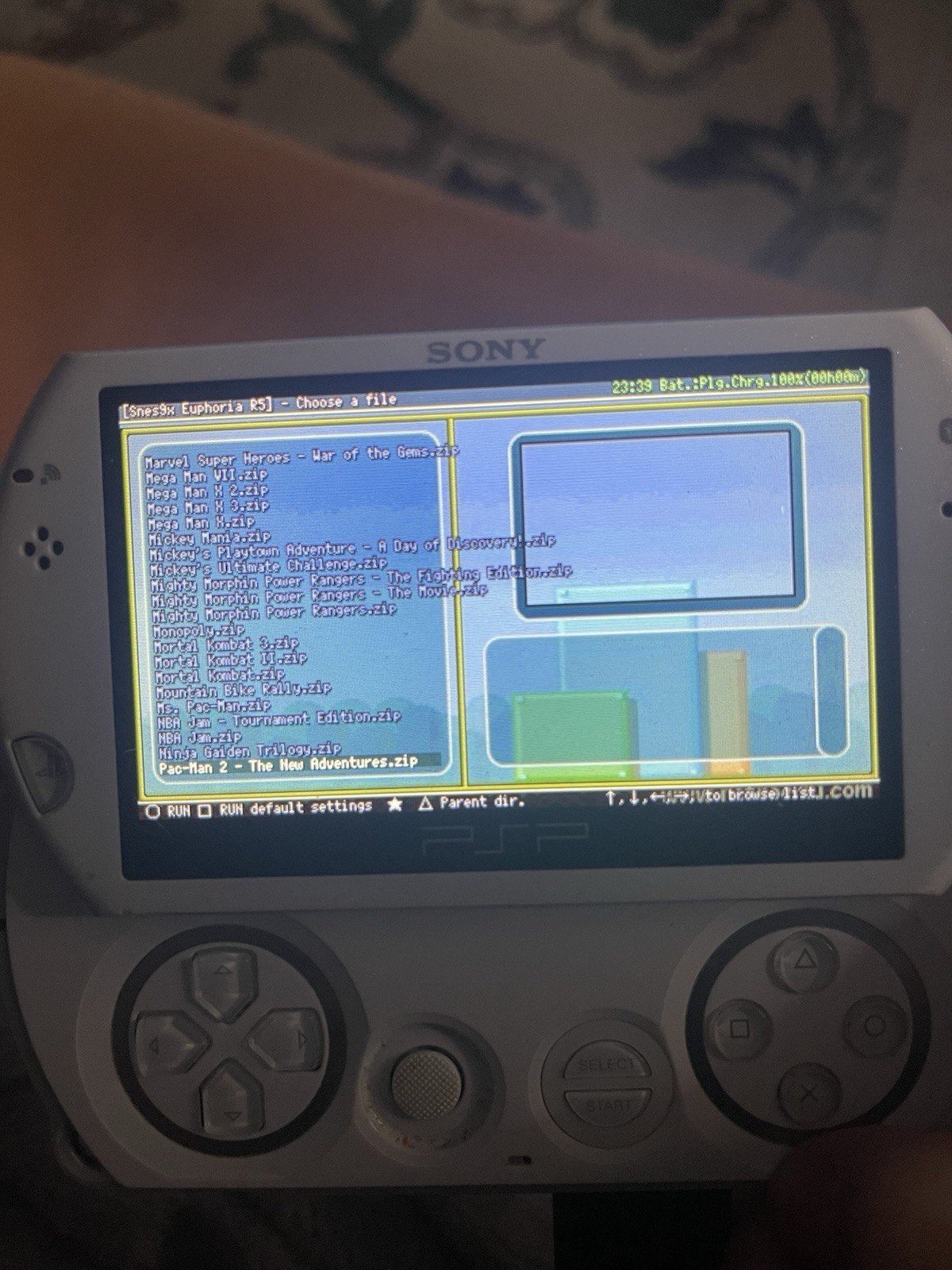 Sony PSP Go PSP-N1001 White 6870MB Wi-Fi Handheld Console *see description* SALE