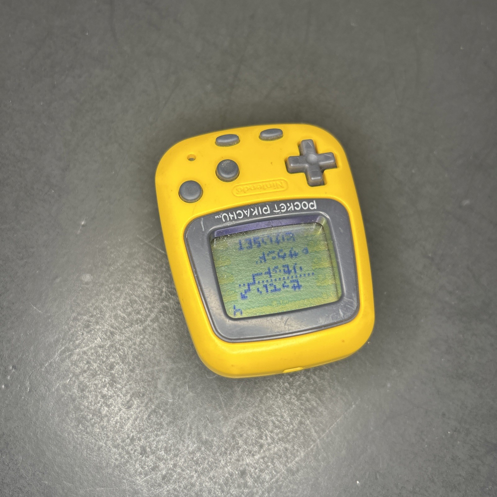 NINTENDO Pocket Pokémon Pikachu SOUND WORKS *Good Screen* Yellow Color *New Bat*
