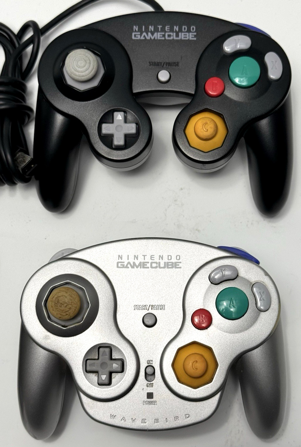 Nintendo GameCube – DOL-101 – Gaming System Console – 2 Controller Bundle Black