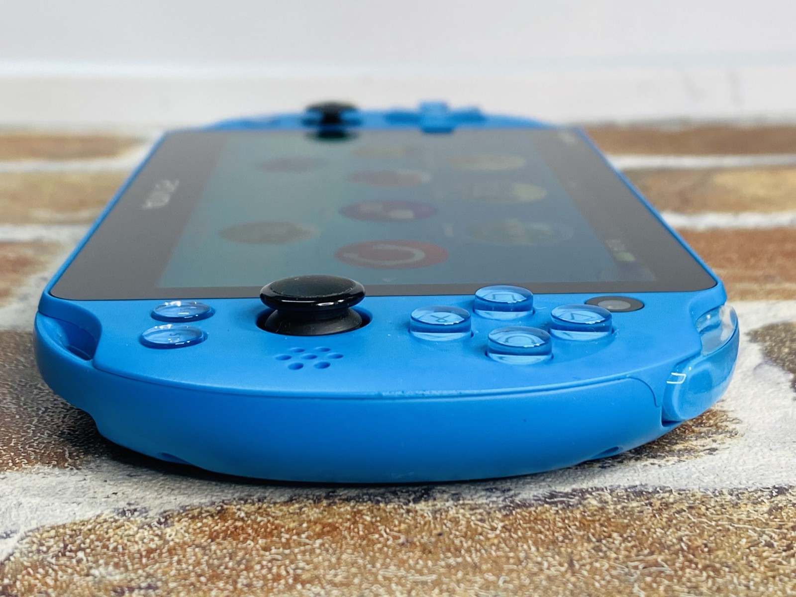 PS Vita PCH-2000 ZA23 Aqua Blue SONY PlayStation Japan 8GB Charger No.2