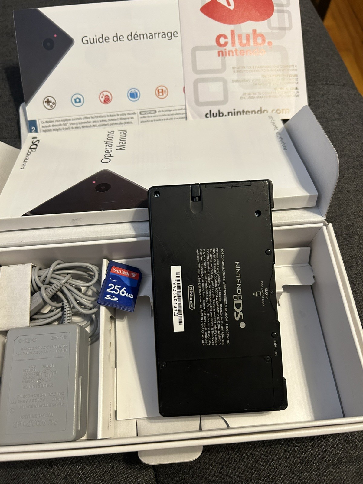 Nintendo DSi Matte Black Handheld Console System Complete in Box CIB