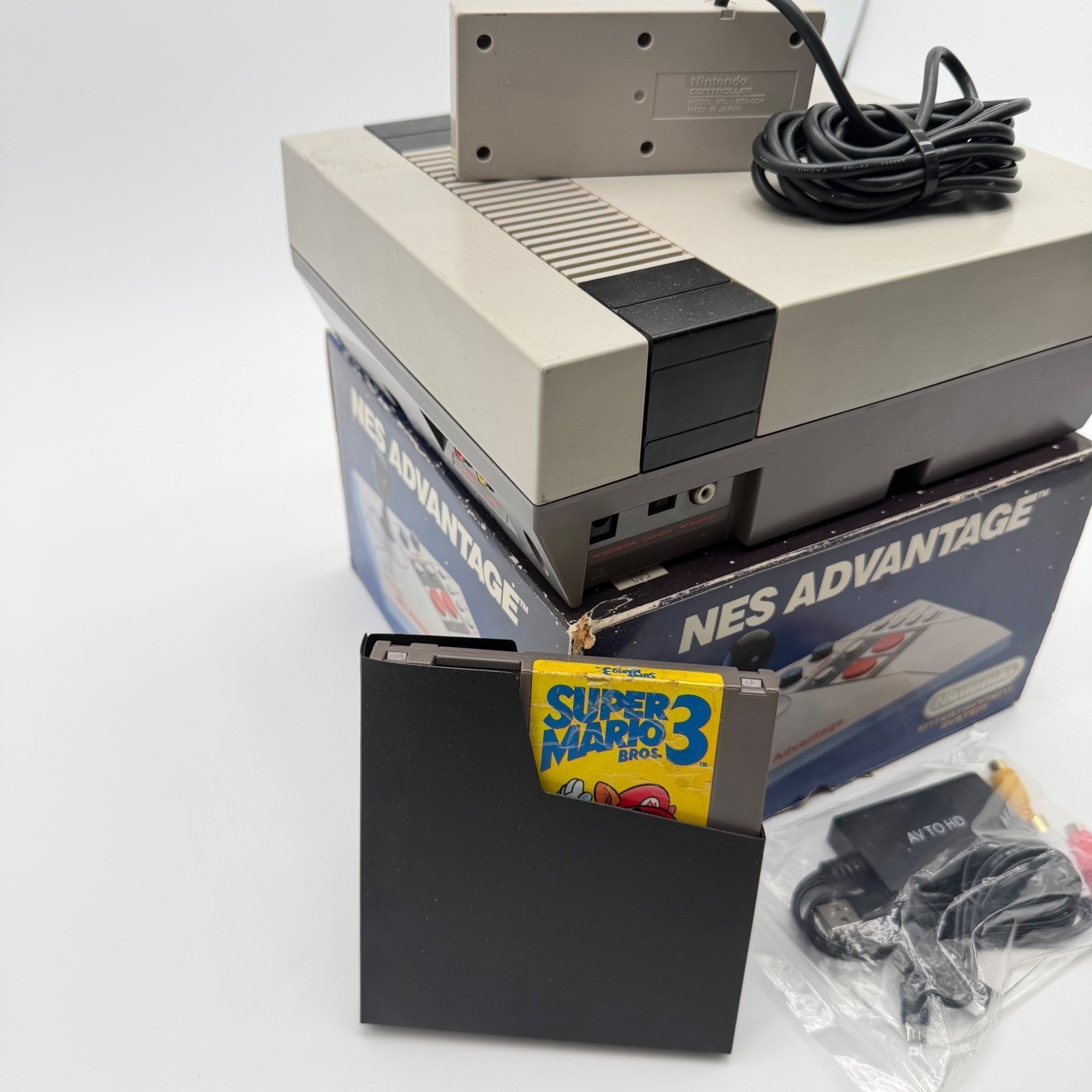 Nintendo Entertainment System NES Console Bundle Super Mario Bros W/ Av adapter