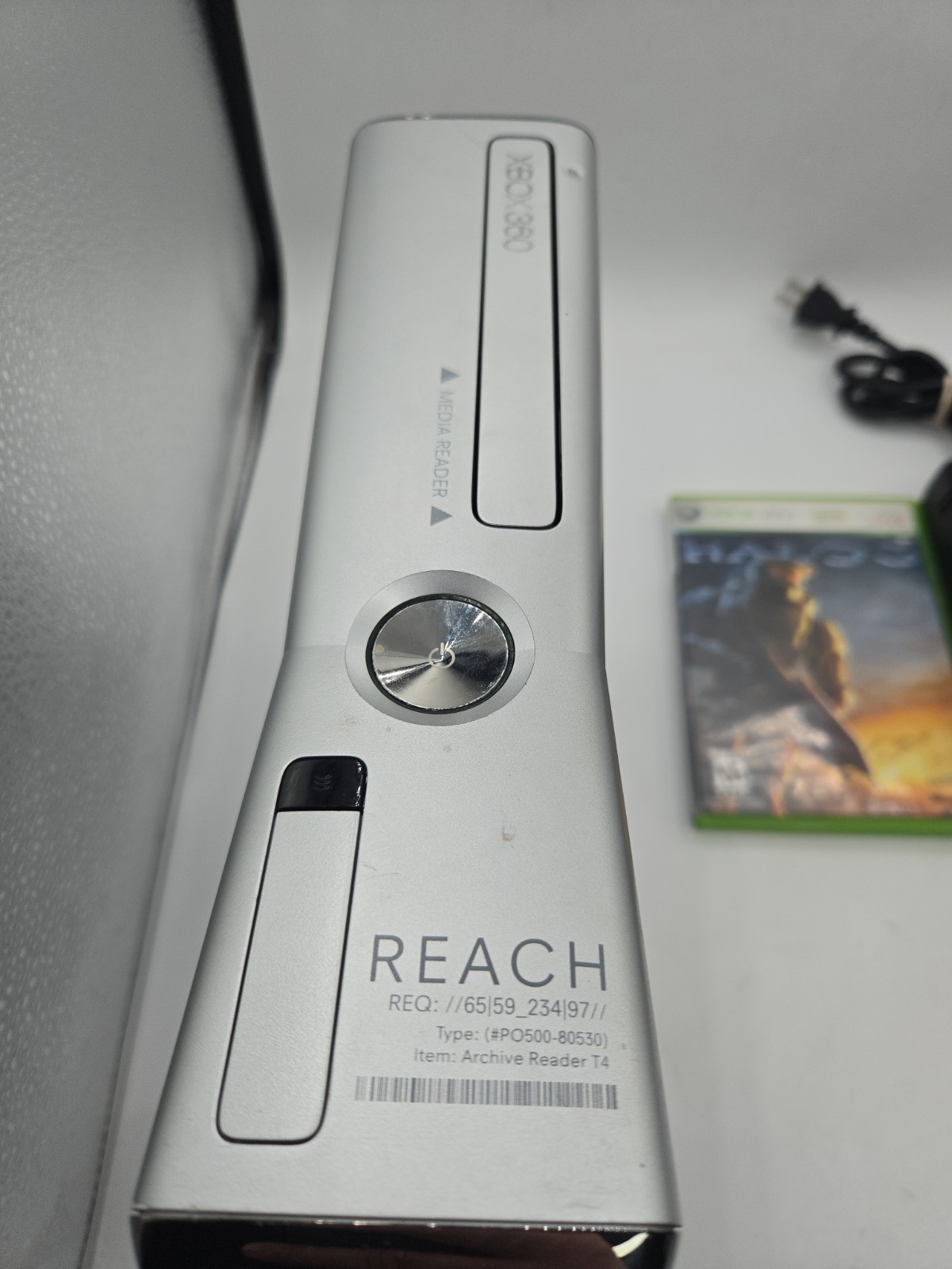 Halo Reach Limited Edition Xbox 360 Console and Matching Controller Bundle WORKS