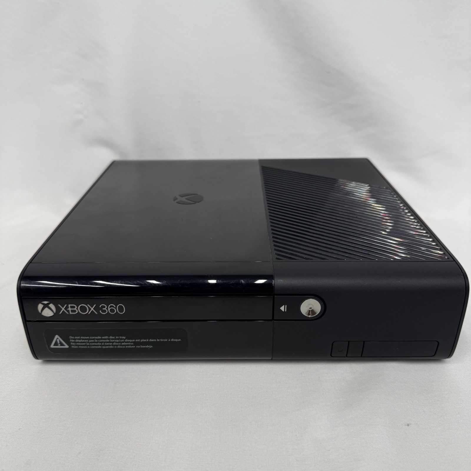 Microsoft Xbox 360 E Console – 250 GB – Model 1538 w/ OEM Controller & Cables