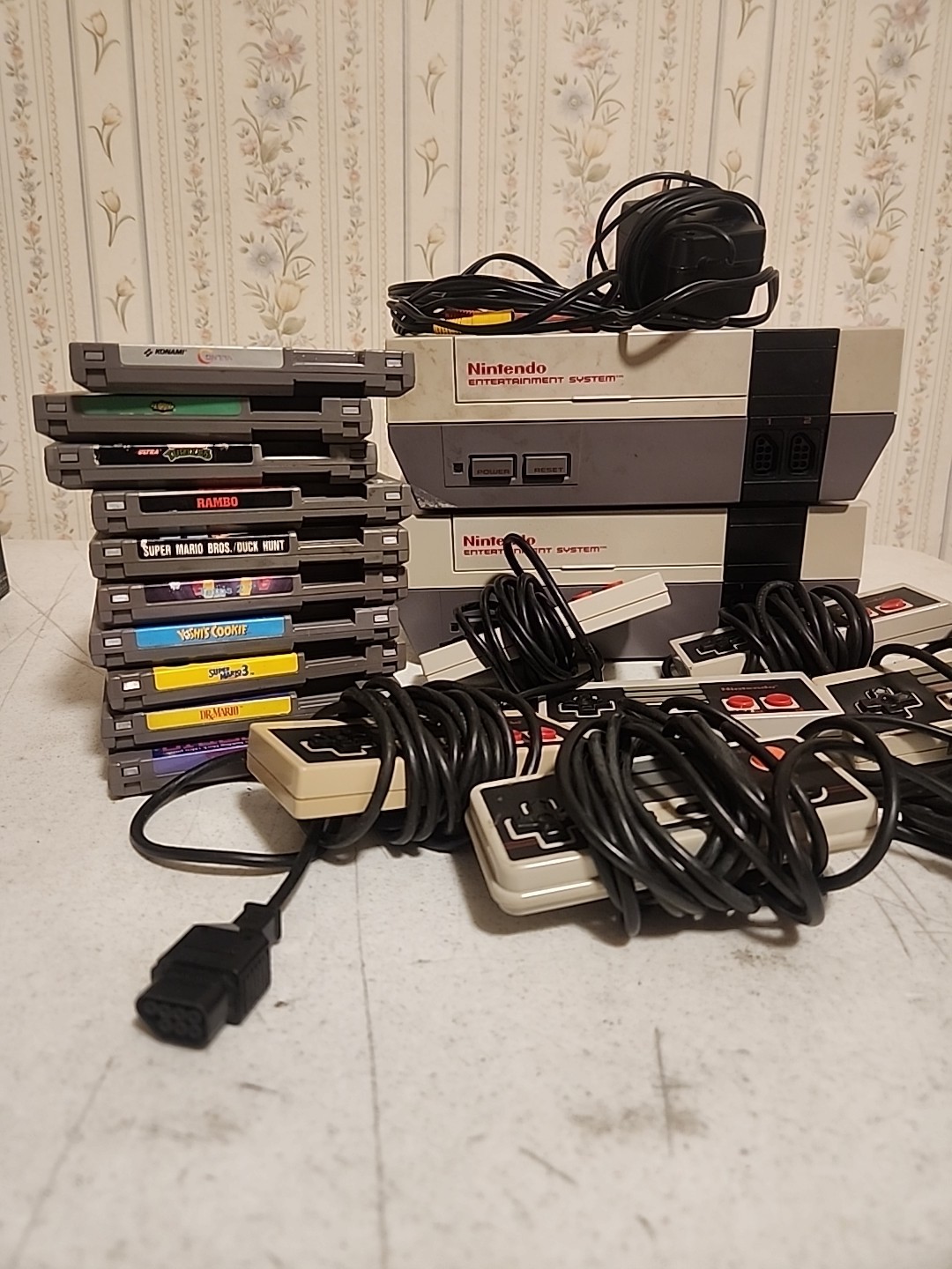 Nintendo NES Lot Of 2 Consoles 10 Games 6 Controllers Contra Mario TMNT