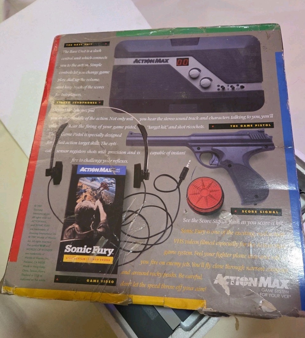 1987 Action Max The First Real Action Game System Complete w/ Sonic Fury