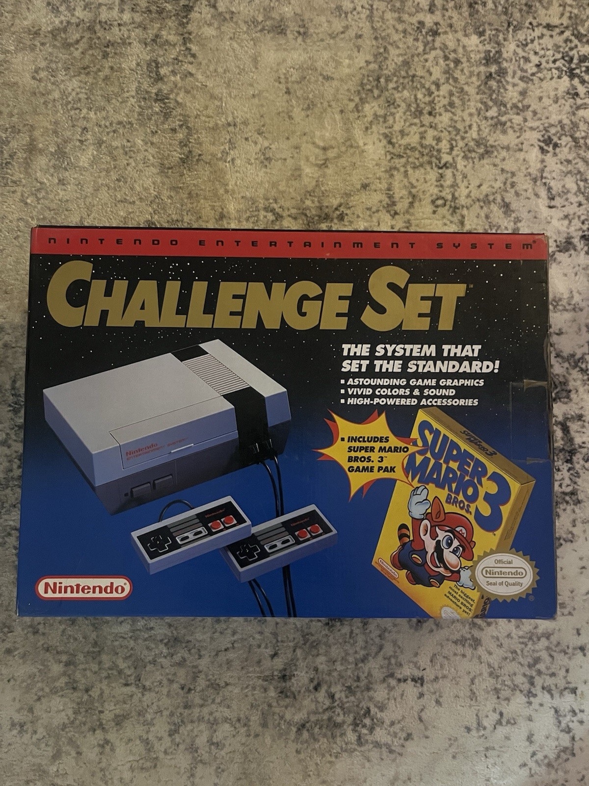 Nintendo NES Challenge Set Limited Edition Console Bundle Box 2 Controllers