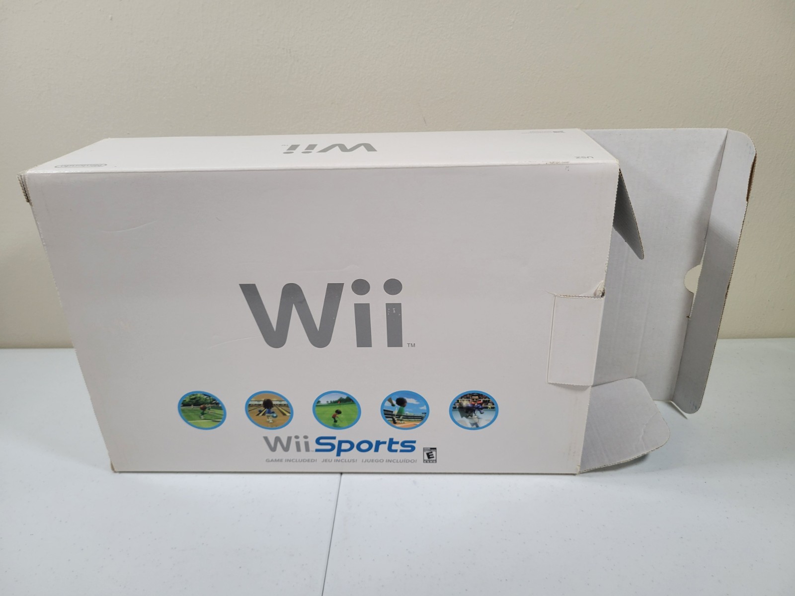 White Nintendo Wii Console RVL-001 – Complete In-box – Matching serial #’s