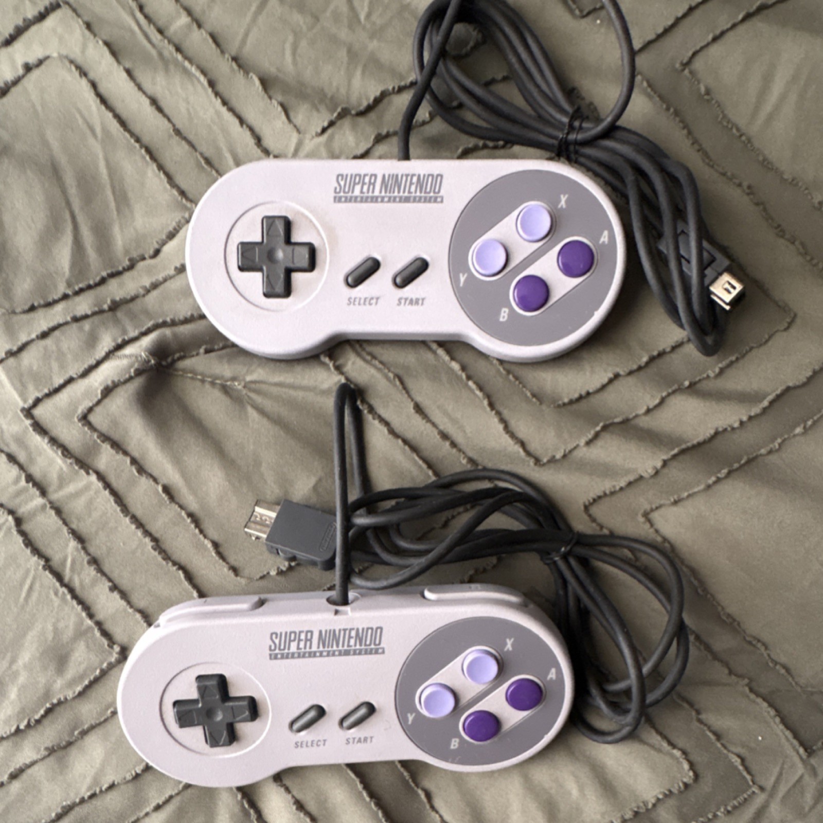 Nintendo Super Nintendo Classic Edition SNES Console Gray Purple HDMI USB 2 Con…