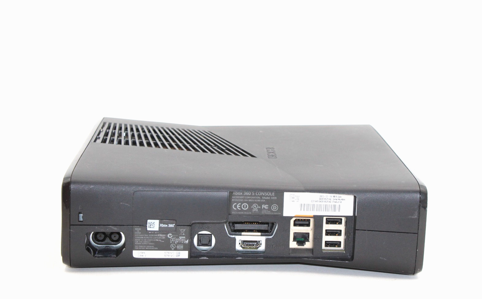 Microsoft Xbox 360 Slim Black 4GB+ Controller+ HDMI+ Power Cord (READ DES.)