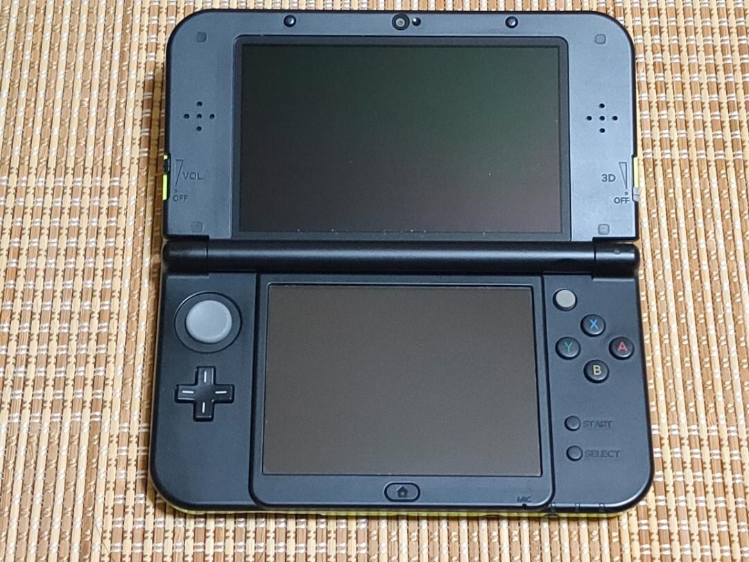 New Nintendo 3DS XL LL lime Black Console Stylus Working Tested Japanese ver