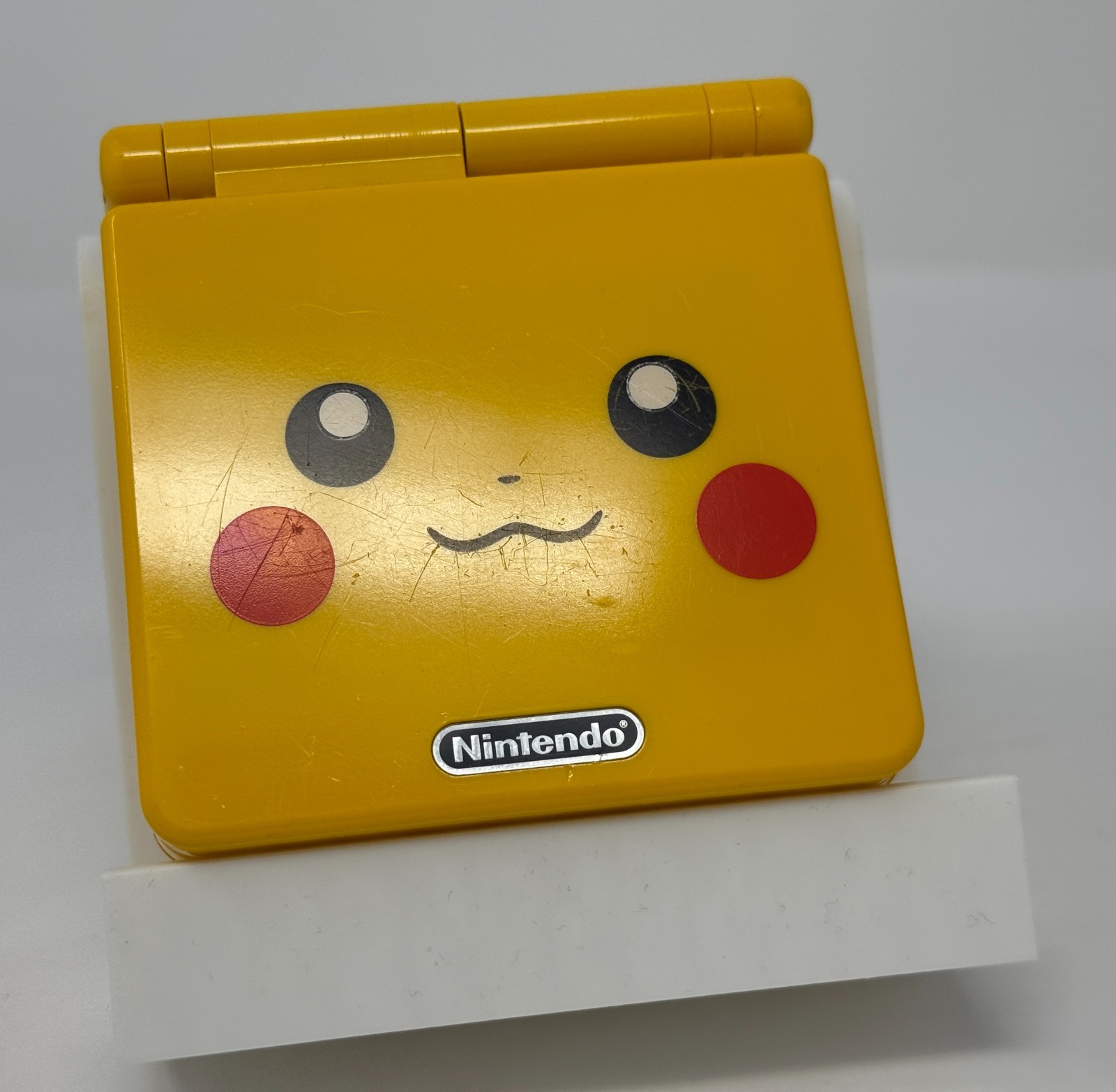 Nintendo Gameboy Advance SP Toys «R» Us Exclusive Limited Edition Pikachu IN BOX