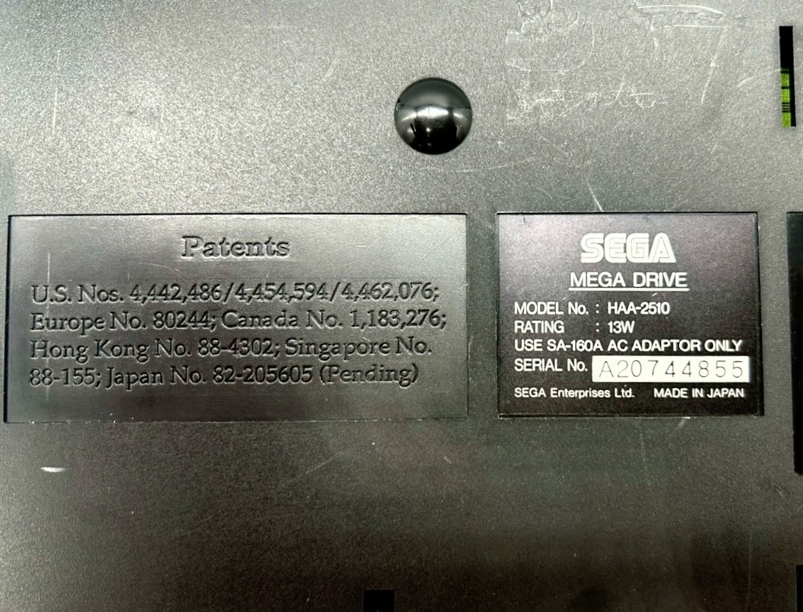 Sega Mega Drive Console HAA-2510 2xController Game Soft No back cover NTSC-J#451