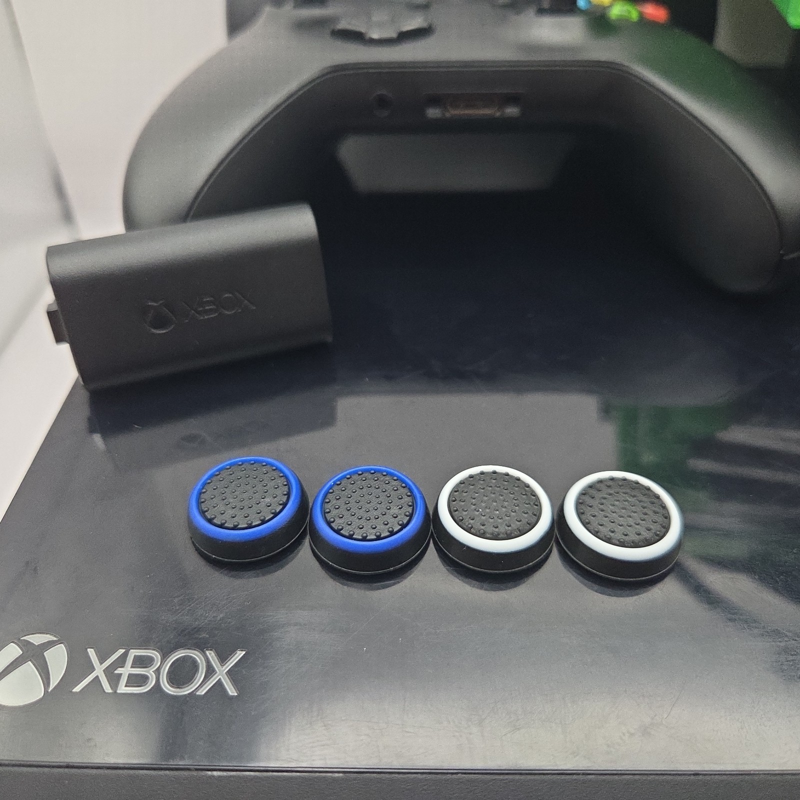 Microsoft Xbox One Console Bundle – Cables, Controllers, Games, Accessories