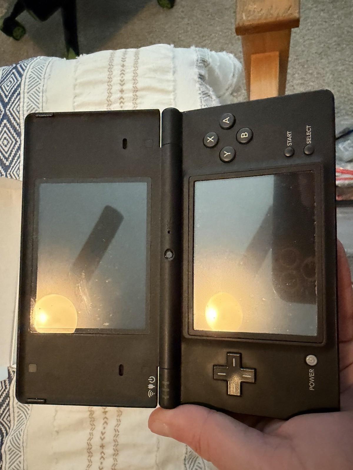 Nintendo DSi Black Handheld Console Wi-Fi NTSC-U/C US/Canada w/ Box